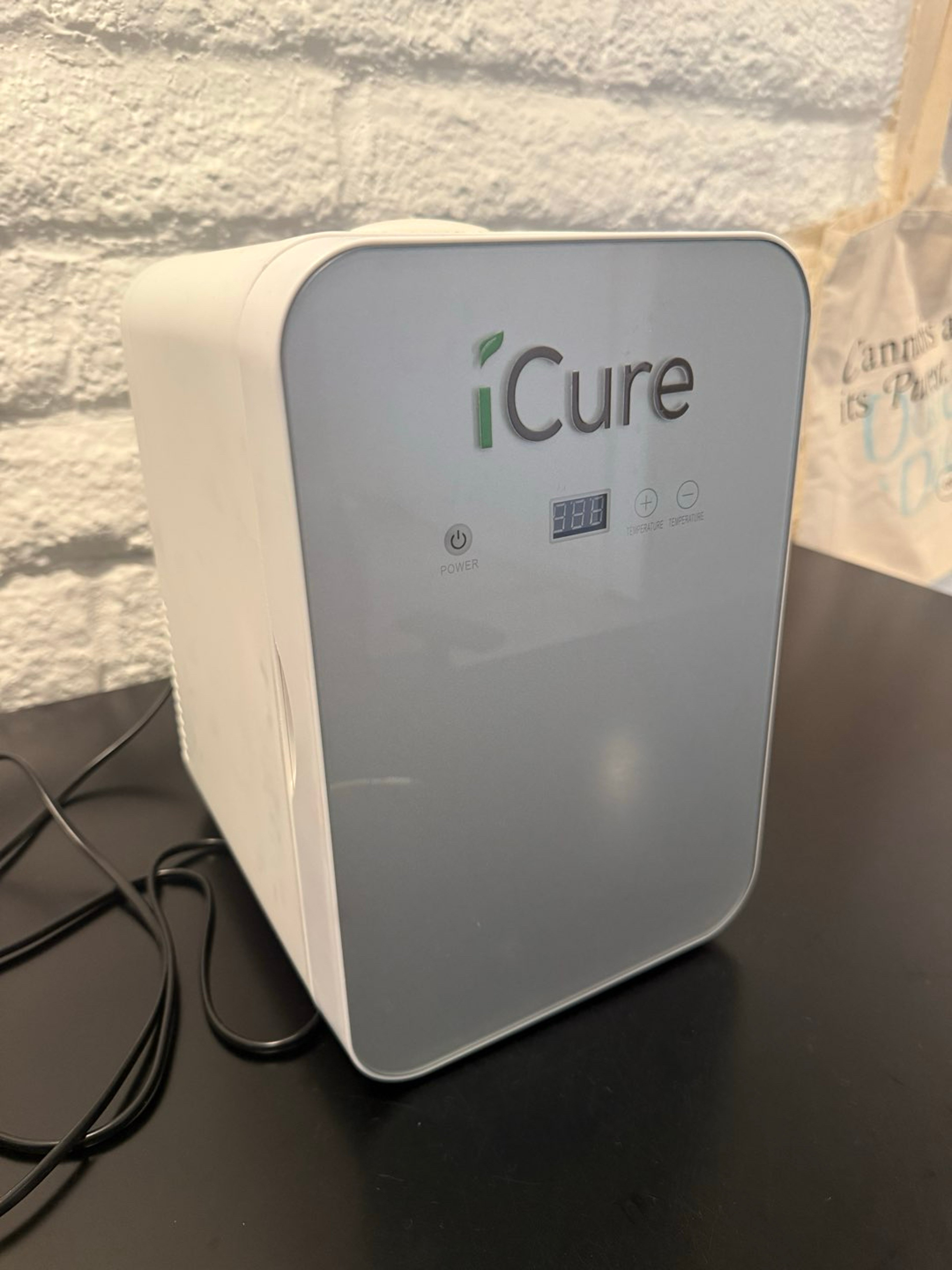 iCure Hash Fridge image 0