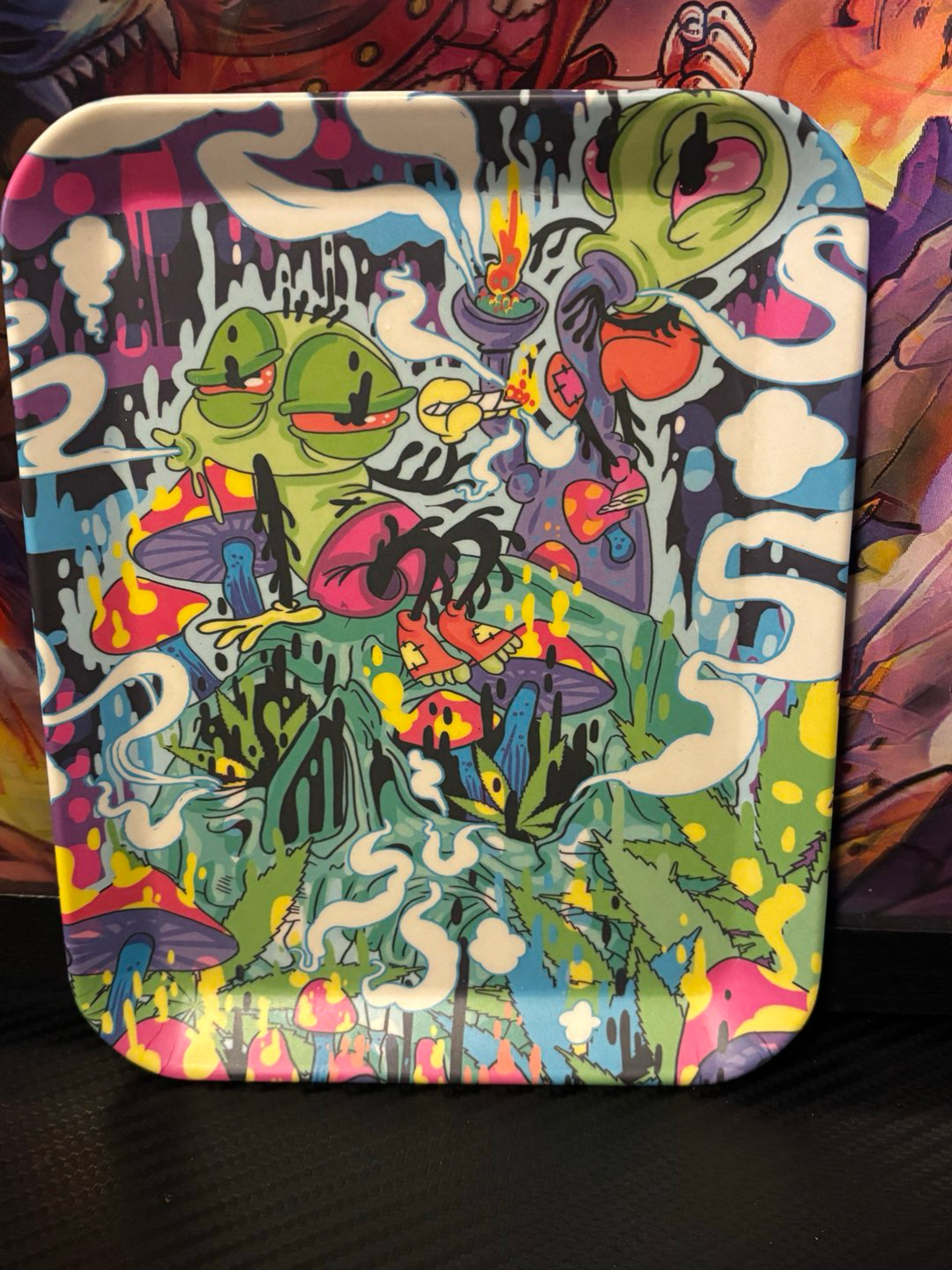 Trippy bamboo tray image 0