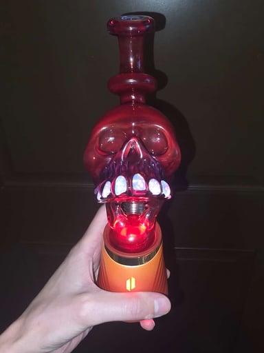 Preview pic of Carstenglass10 skull puffco top