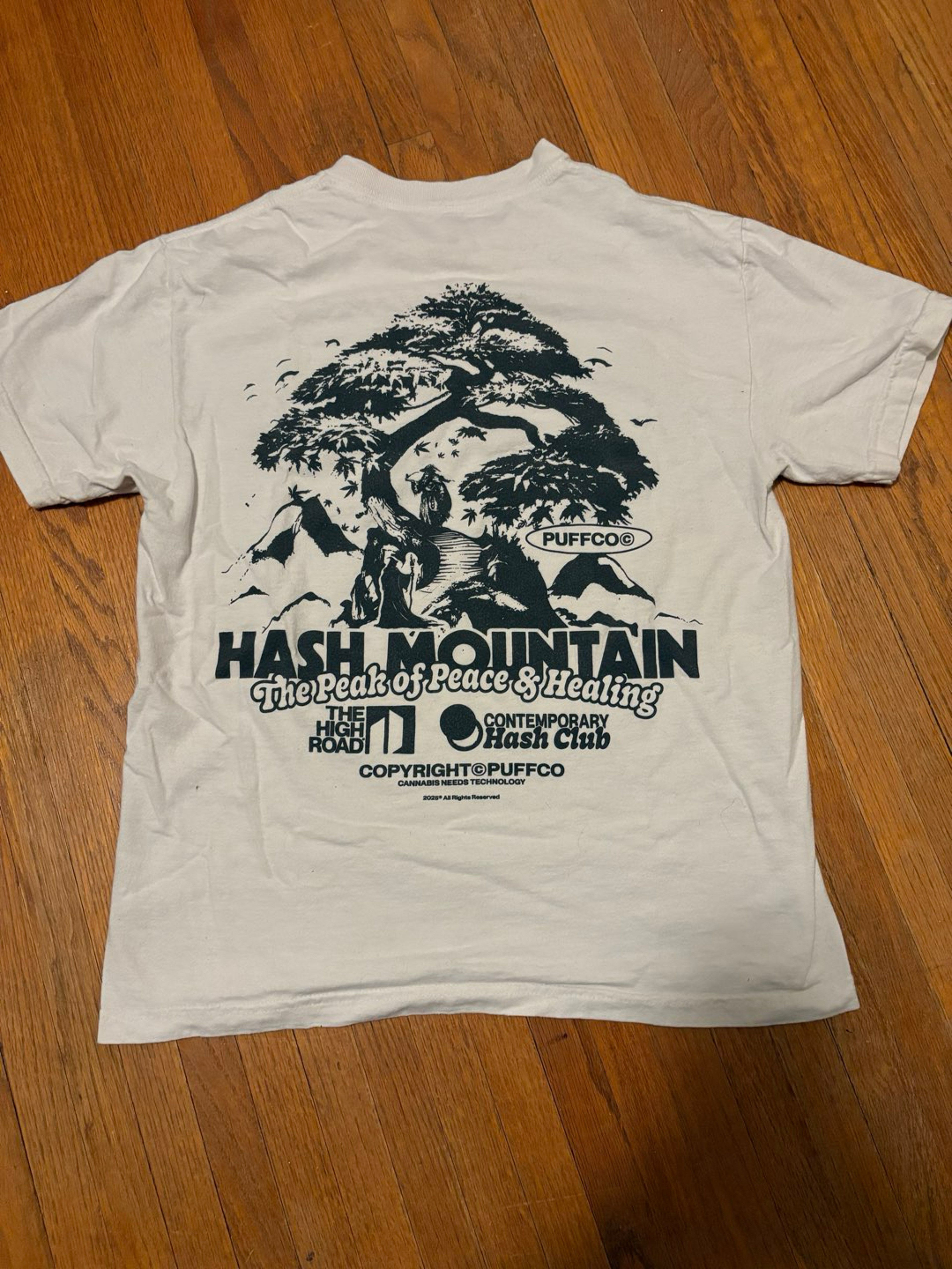 Preview pic of *WORN* Puffco Hash Mountain T-Shirt