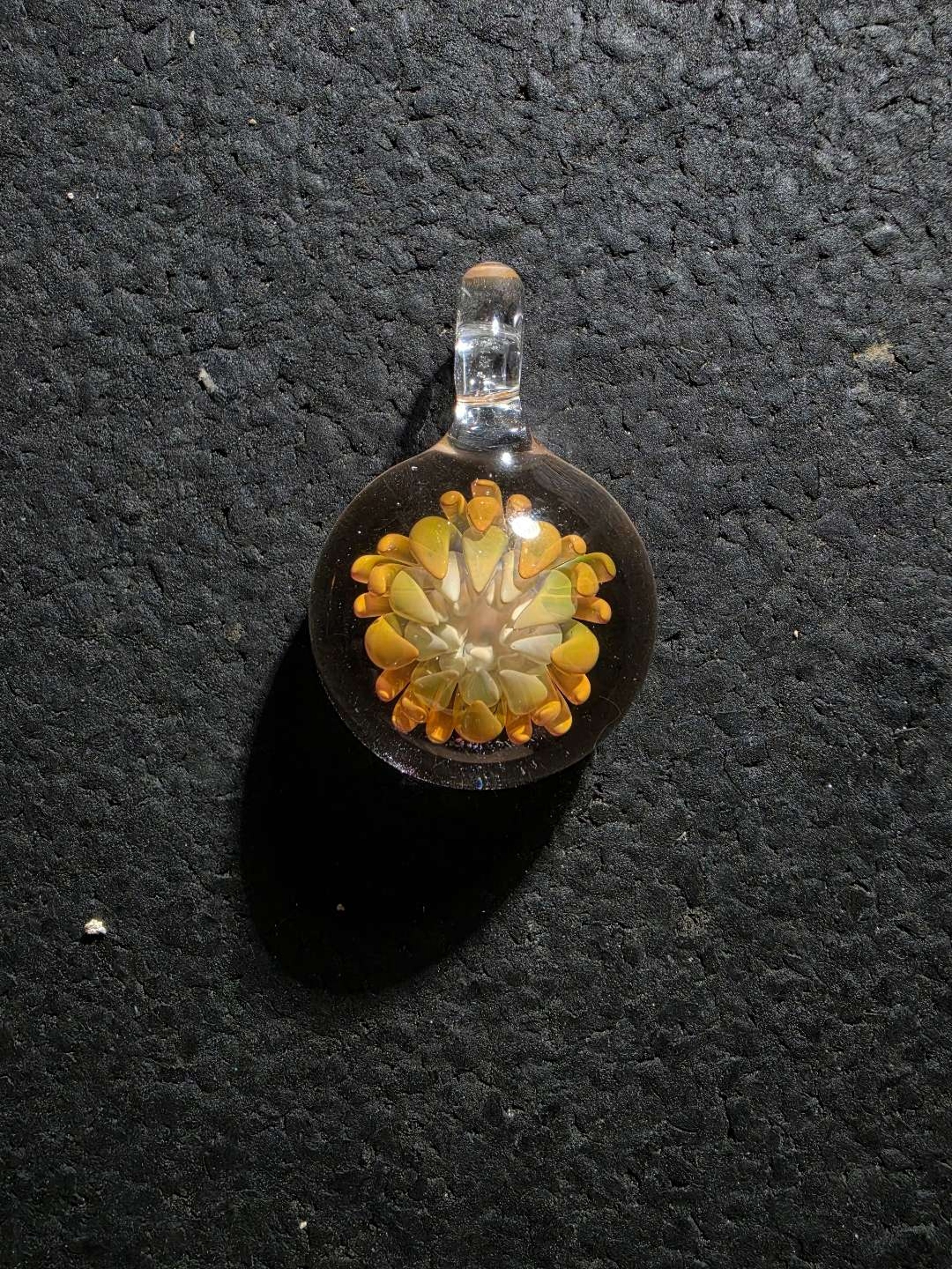 Preview pic of NVS Glass Fumed Pendy