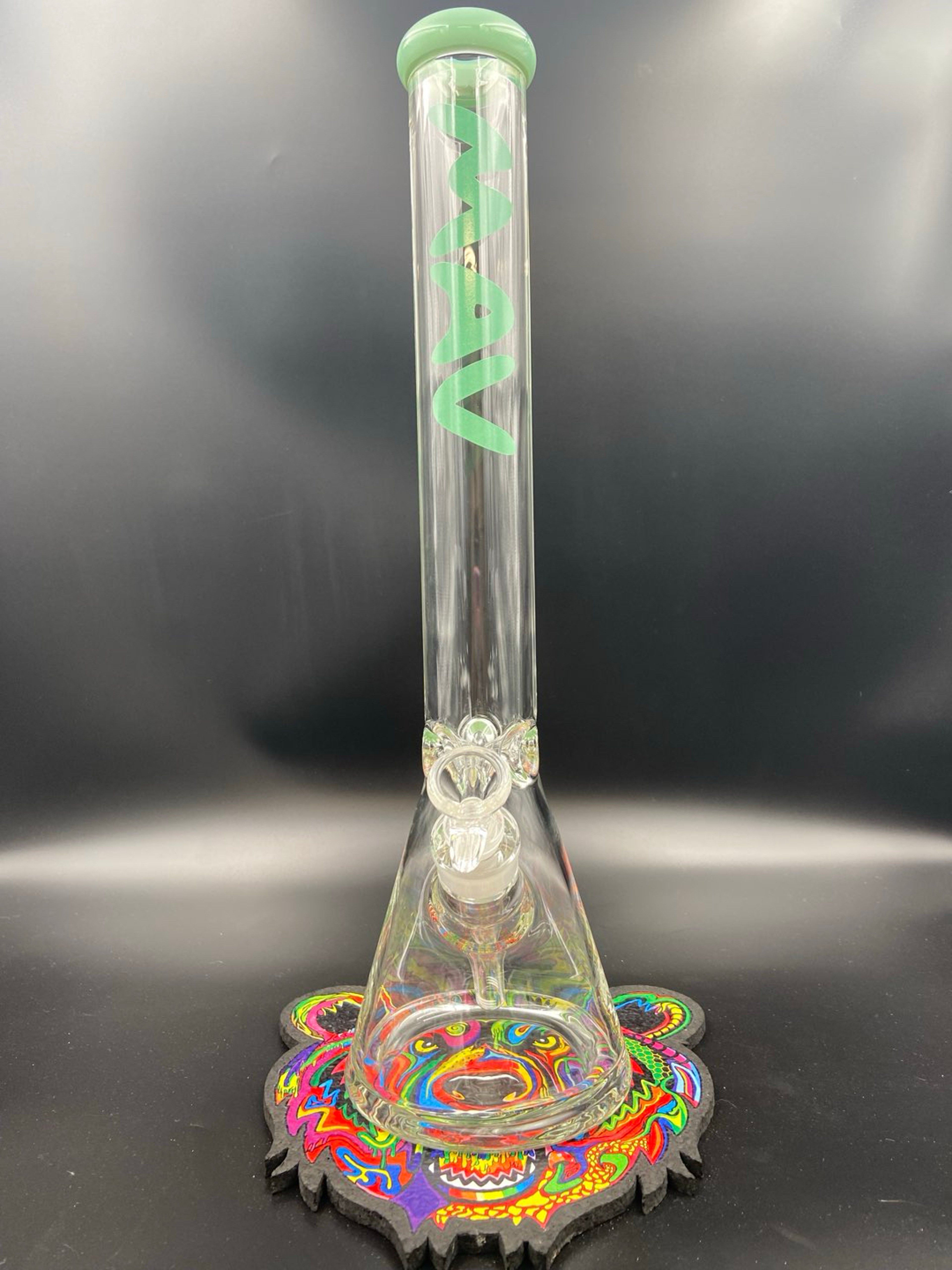 Preview pic of MAV Glass 18" x 9mm Classic Beaker Bong Sea Foam green