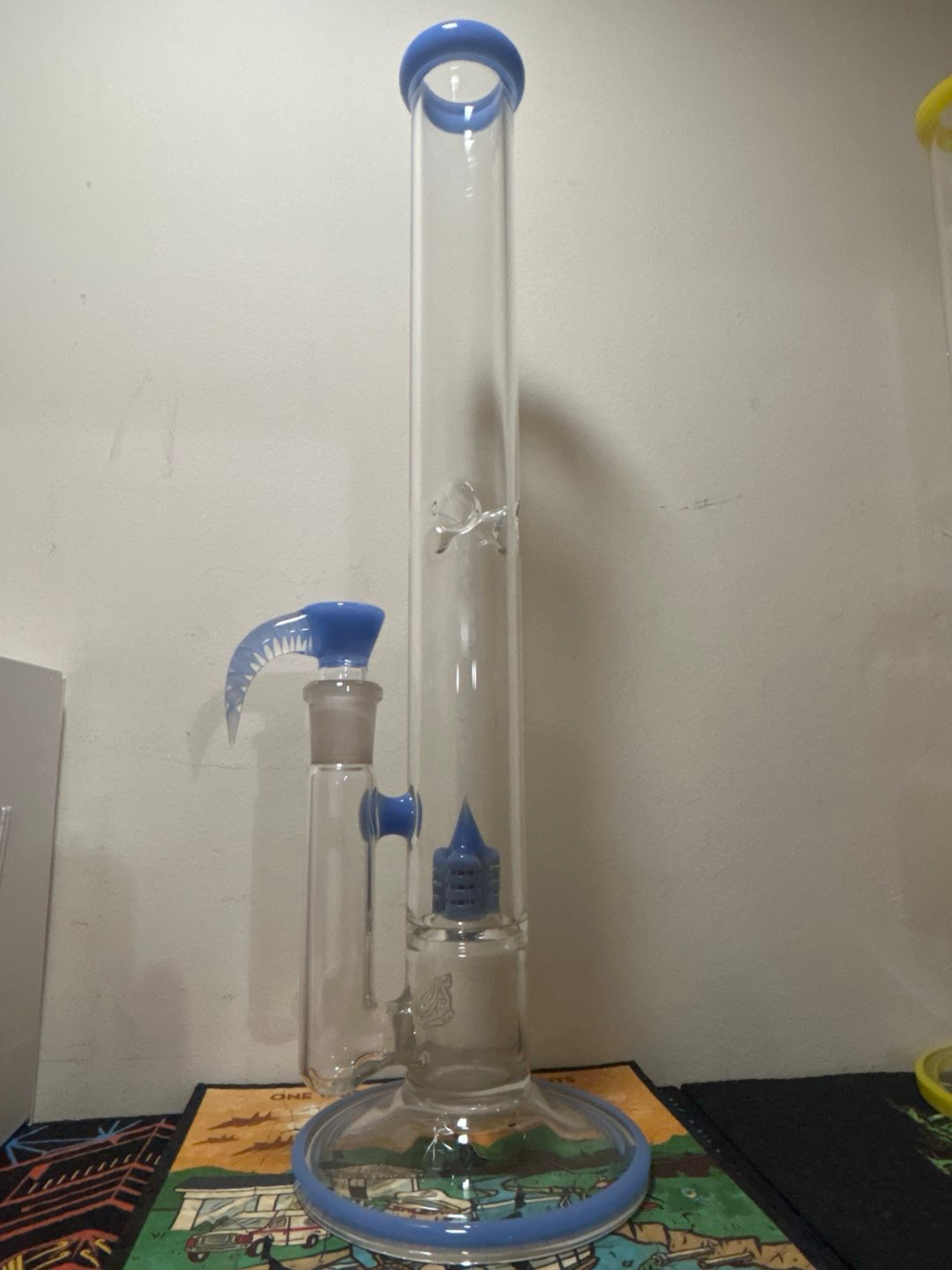 Preview pic of 2K Glass Art Inverted 3 250$
