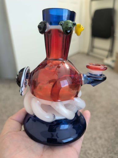 Preview pic of Visionary glass 10mm grateful dead jellyfish tub