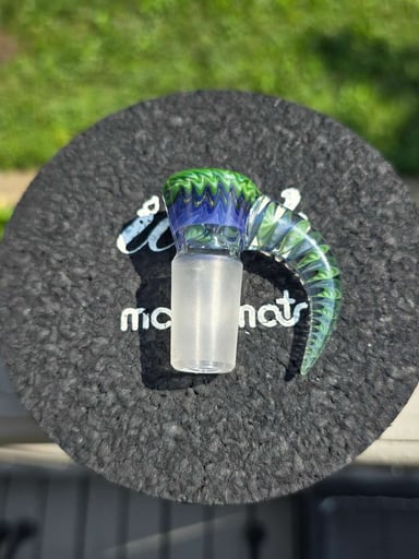 Preview pic of 18mm, 4 hole, SOV no decal.
