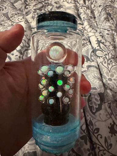 Preview pic of Spider glass opal top
