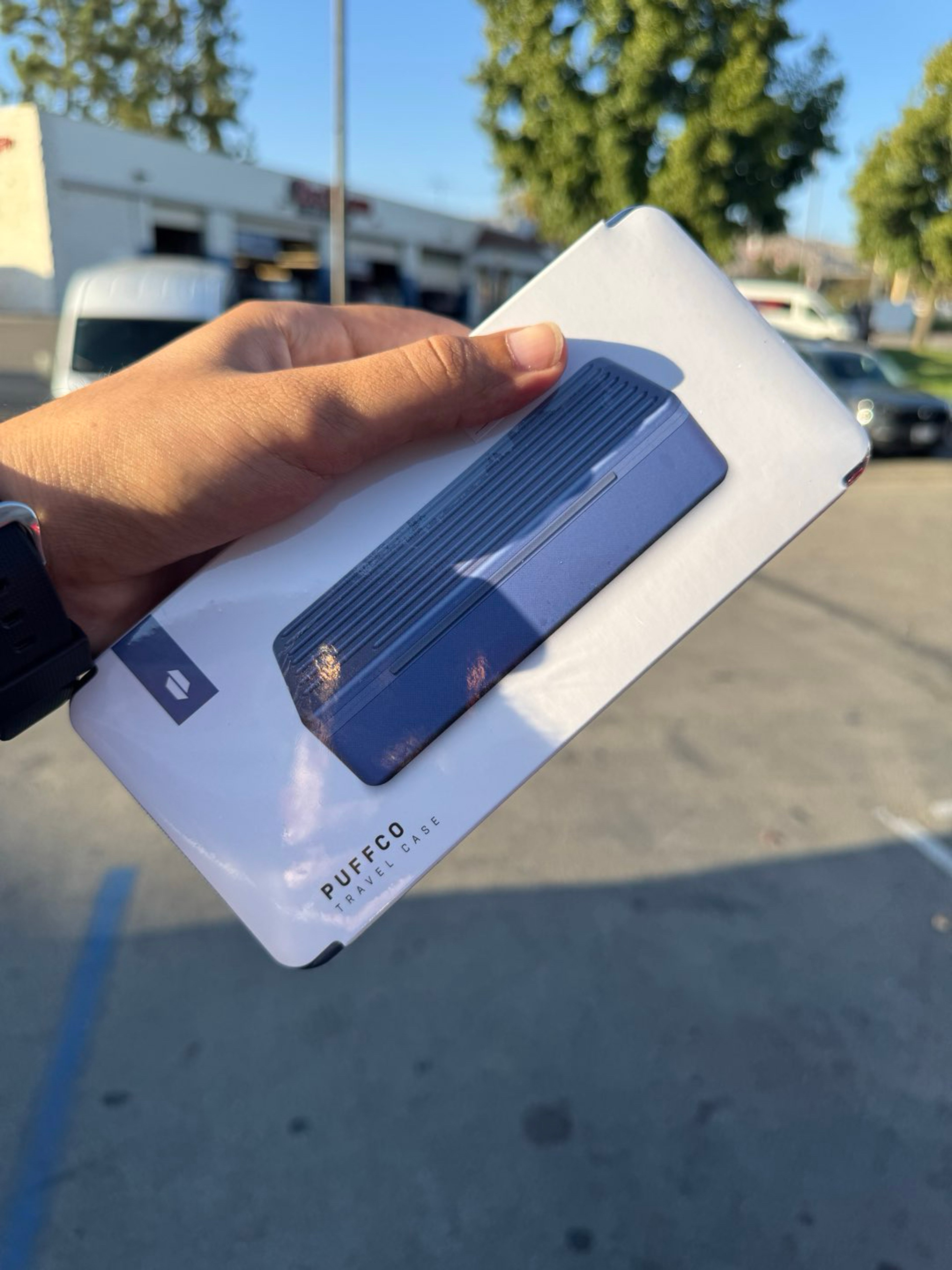 Preview pic of Puffco Pivot Sapphire travel case