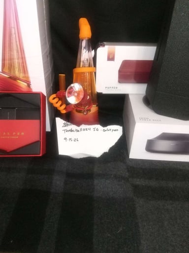 Preview pic of Brand new daybreak/comes with wireless charger