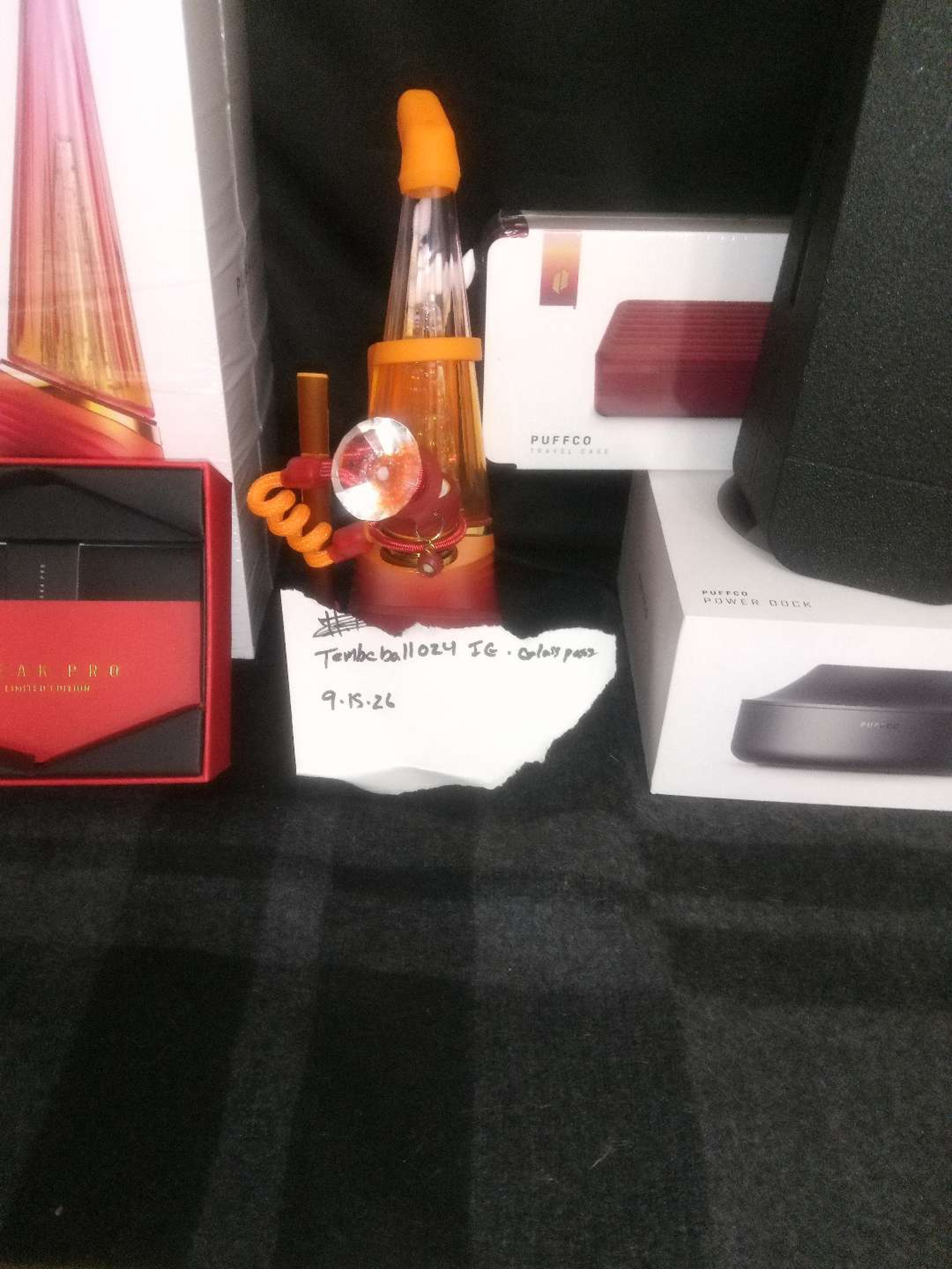 Preview pic of Brand new daybreak/comes with wireless charger