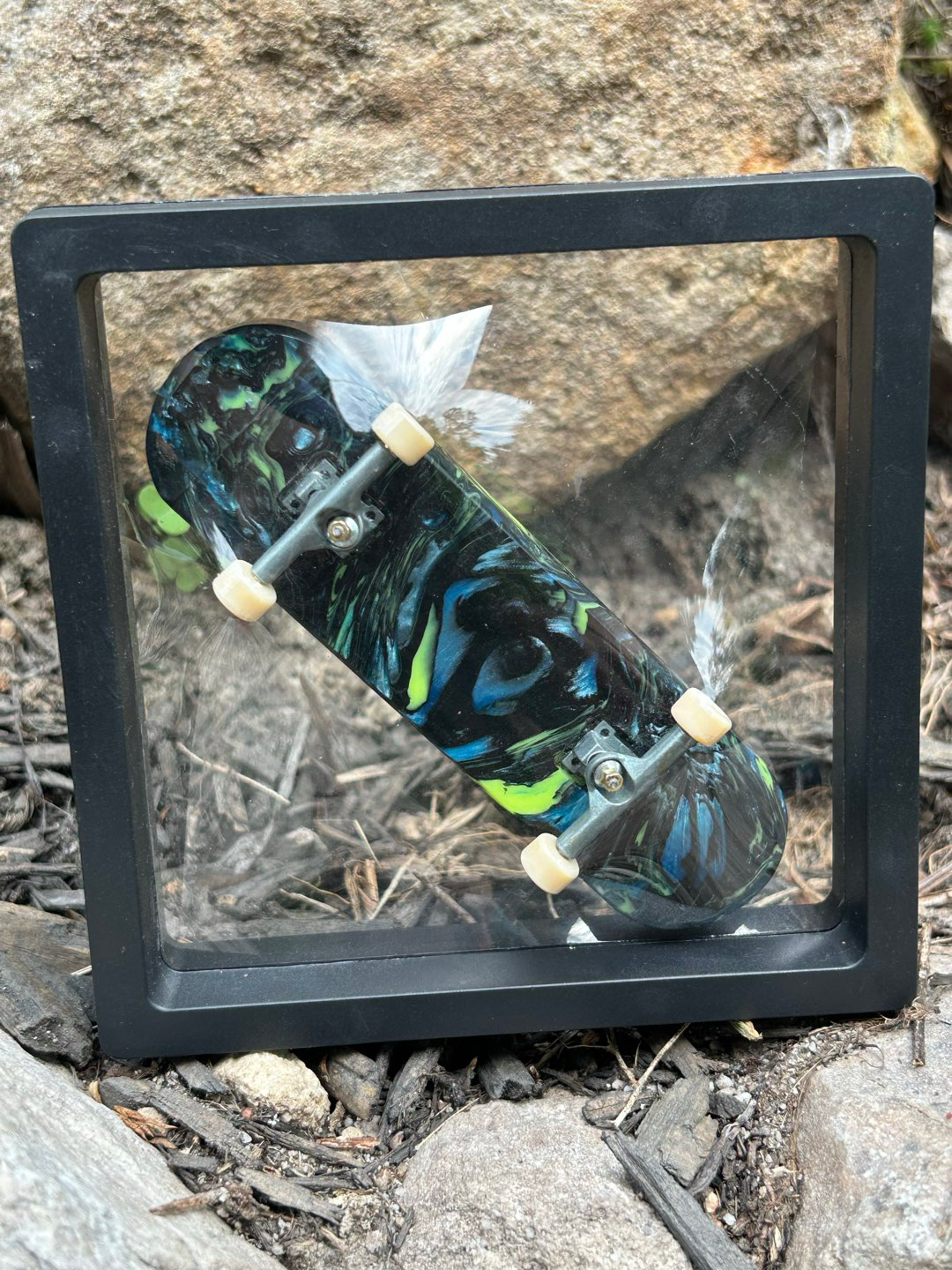 Preview pic of Dunkin dabblers tech deck dabber