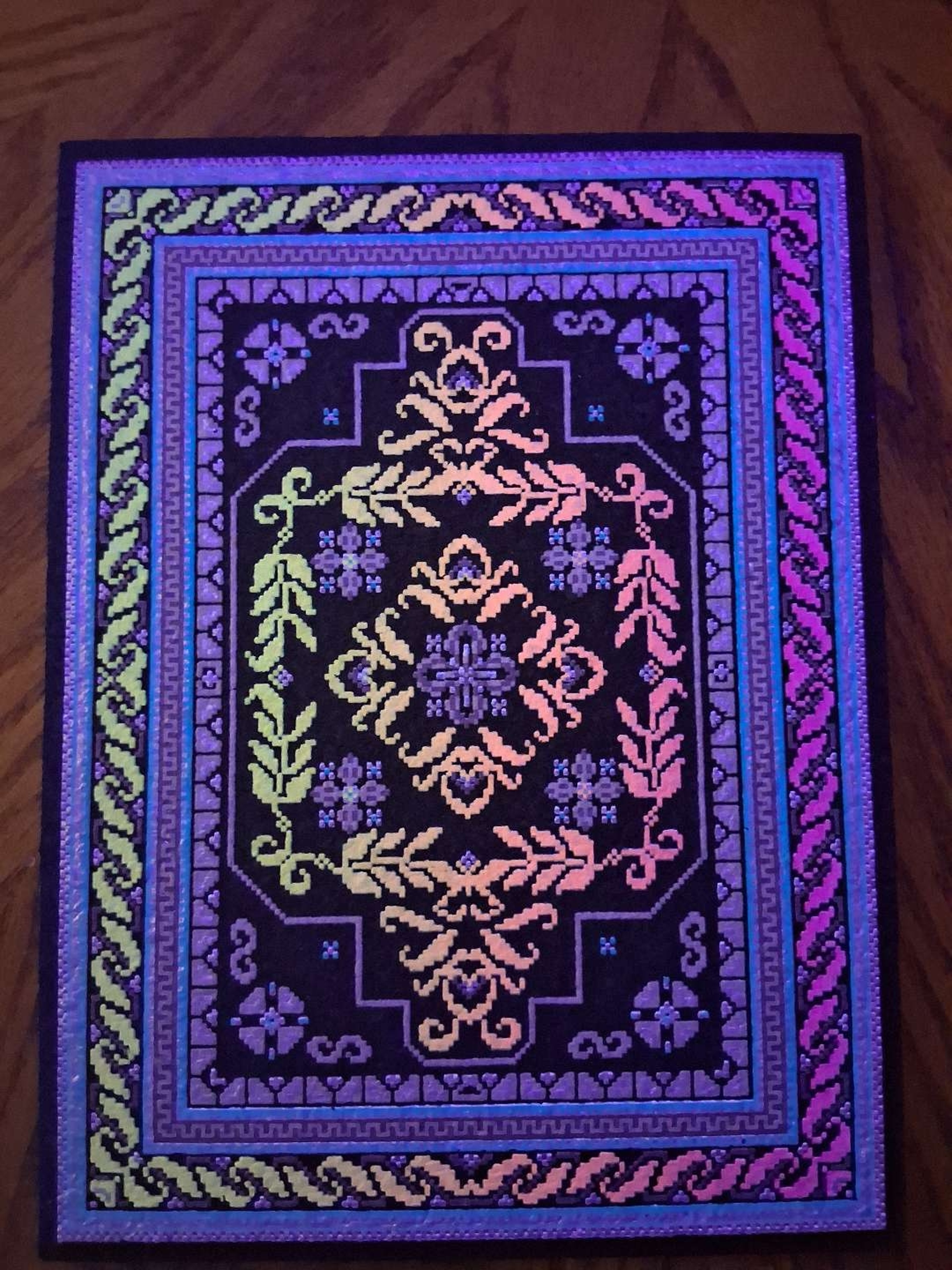 Preview pic of Very Rare* UV Reactive "Firehorse" Bitrug, Moodmat