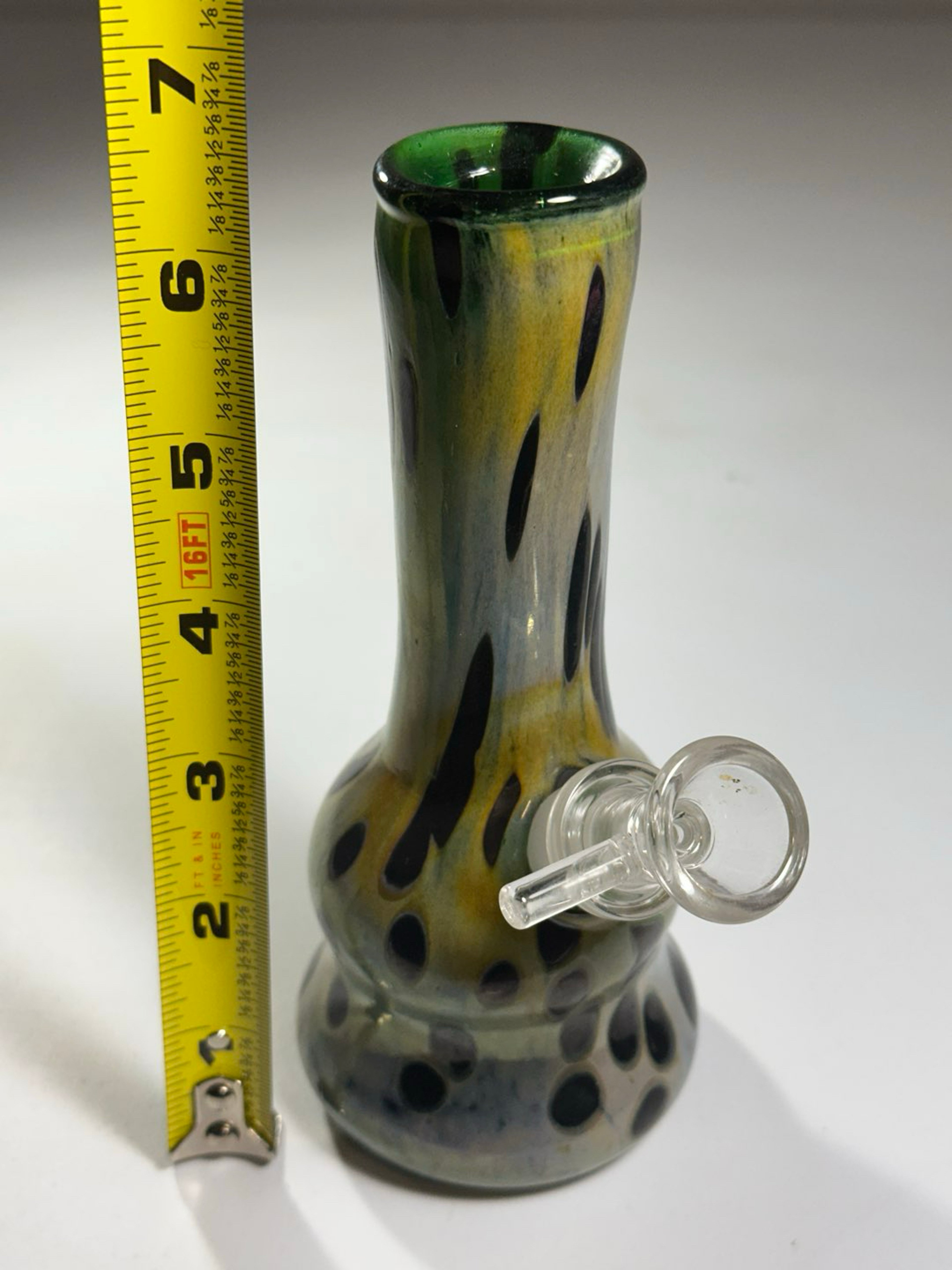 Preview pic of Special K 6½” Hand-Blown Soft Glass Bong – Green Silver Fumed Teardrop Pattern, 2000