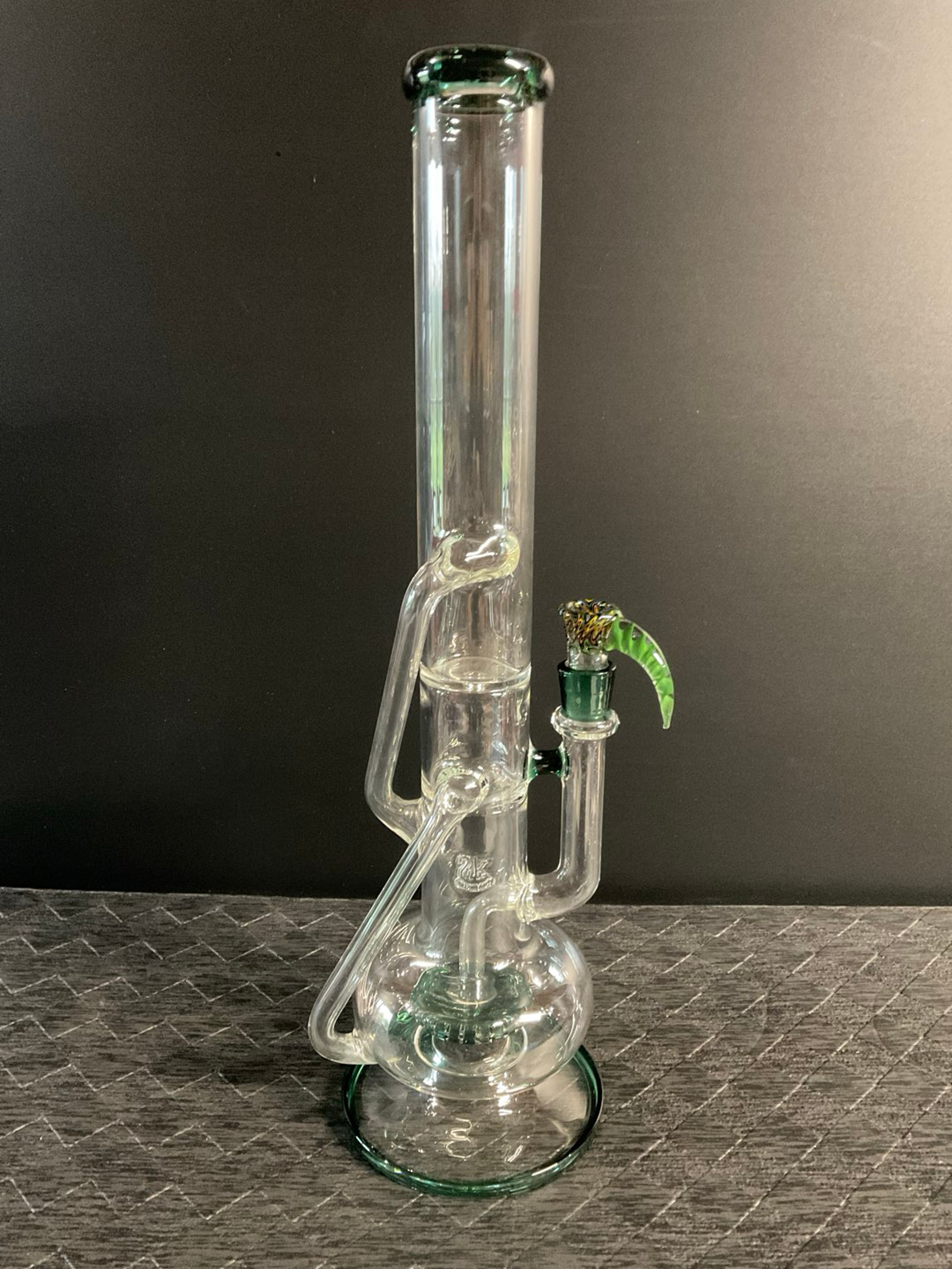 Preview pic of 2K Glass Art Shower Head Recycler Green 1 of 1 Bong