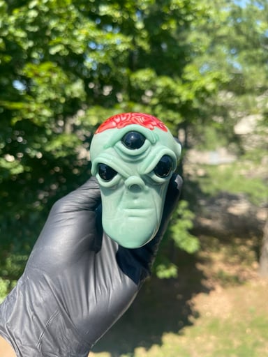 Preview pic of Alien Head Bubbler