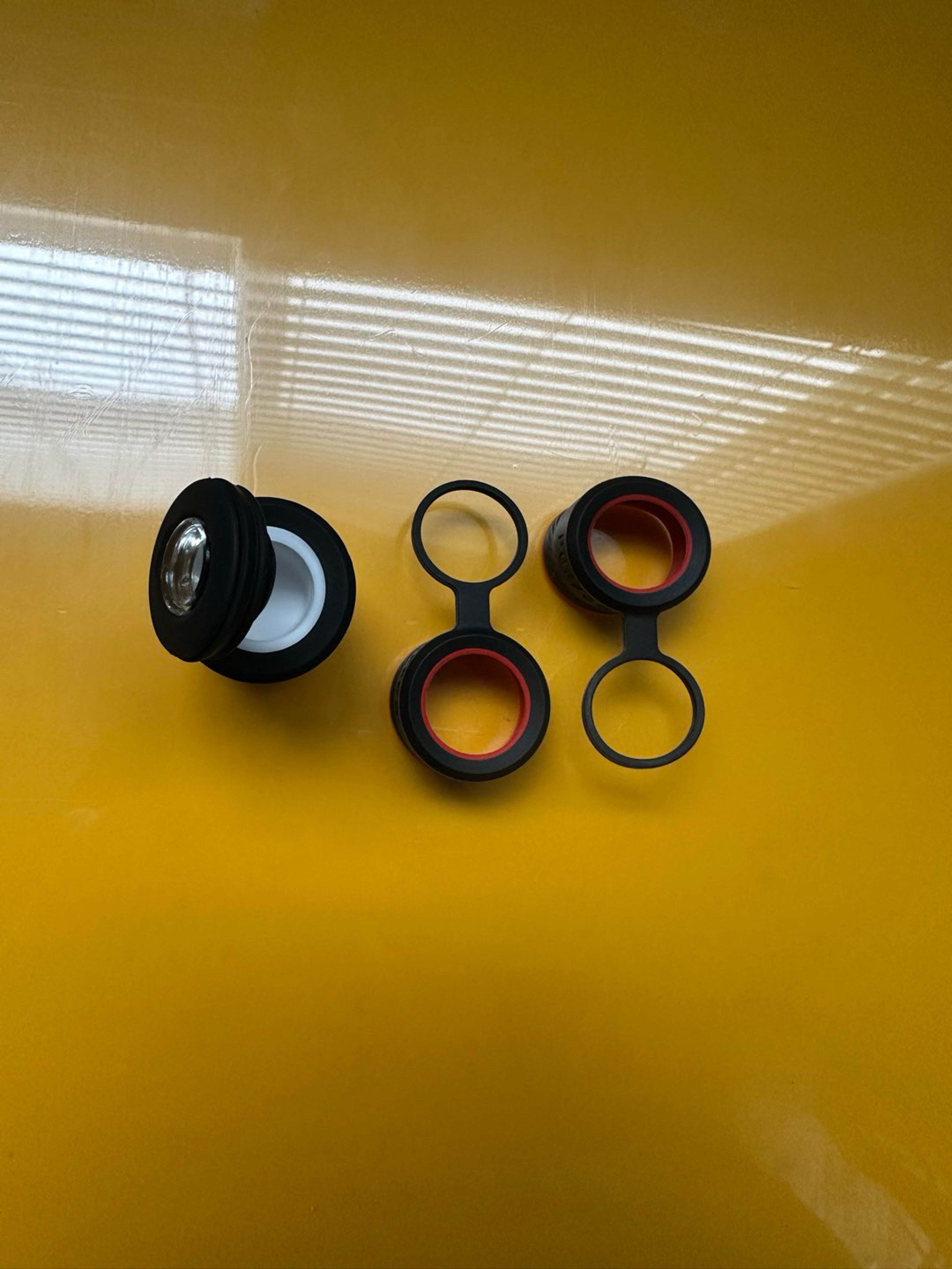 Preview pic of Puffco New 3D chamber with oculus carb cap & extra tethers