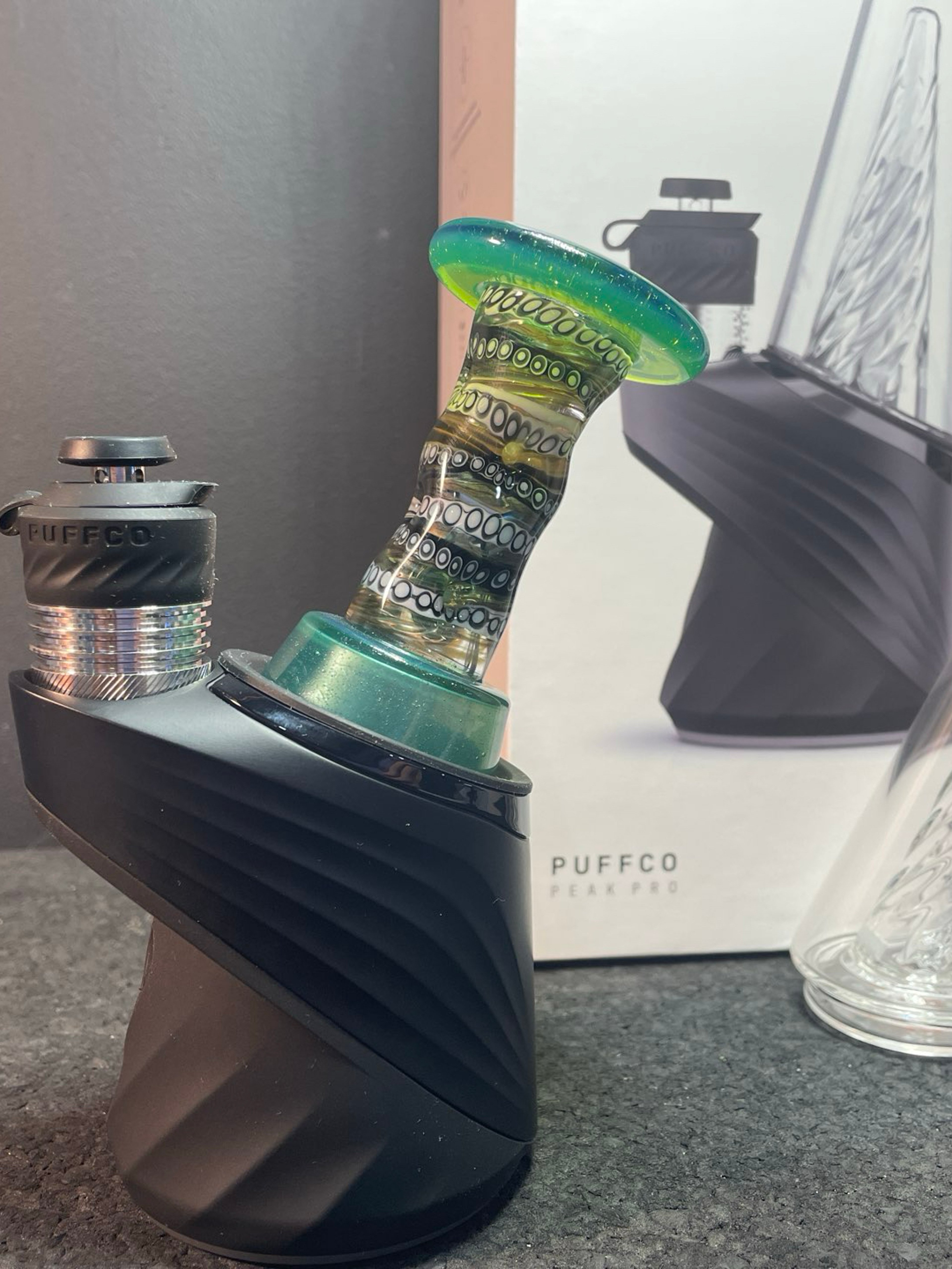 Preview pic of Puffco Peak Pro 3DXL Onyx - Durin Glass and Peter Boyle collab dry top