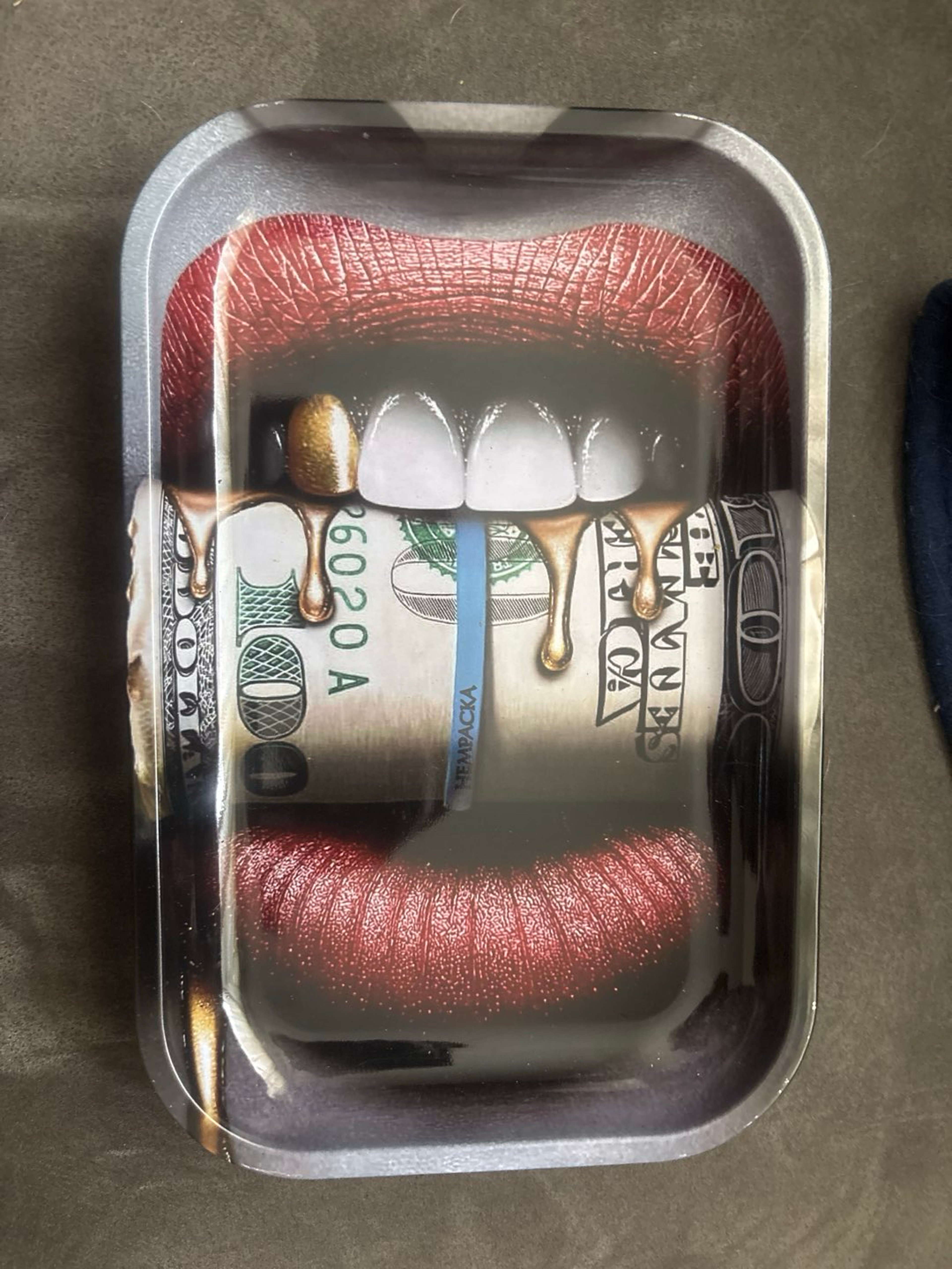 Preview pic of Rolling tray