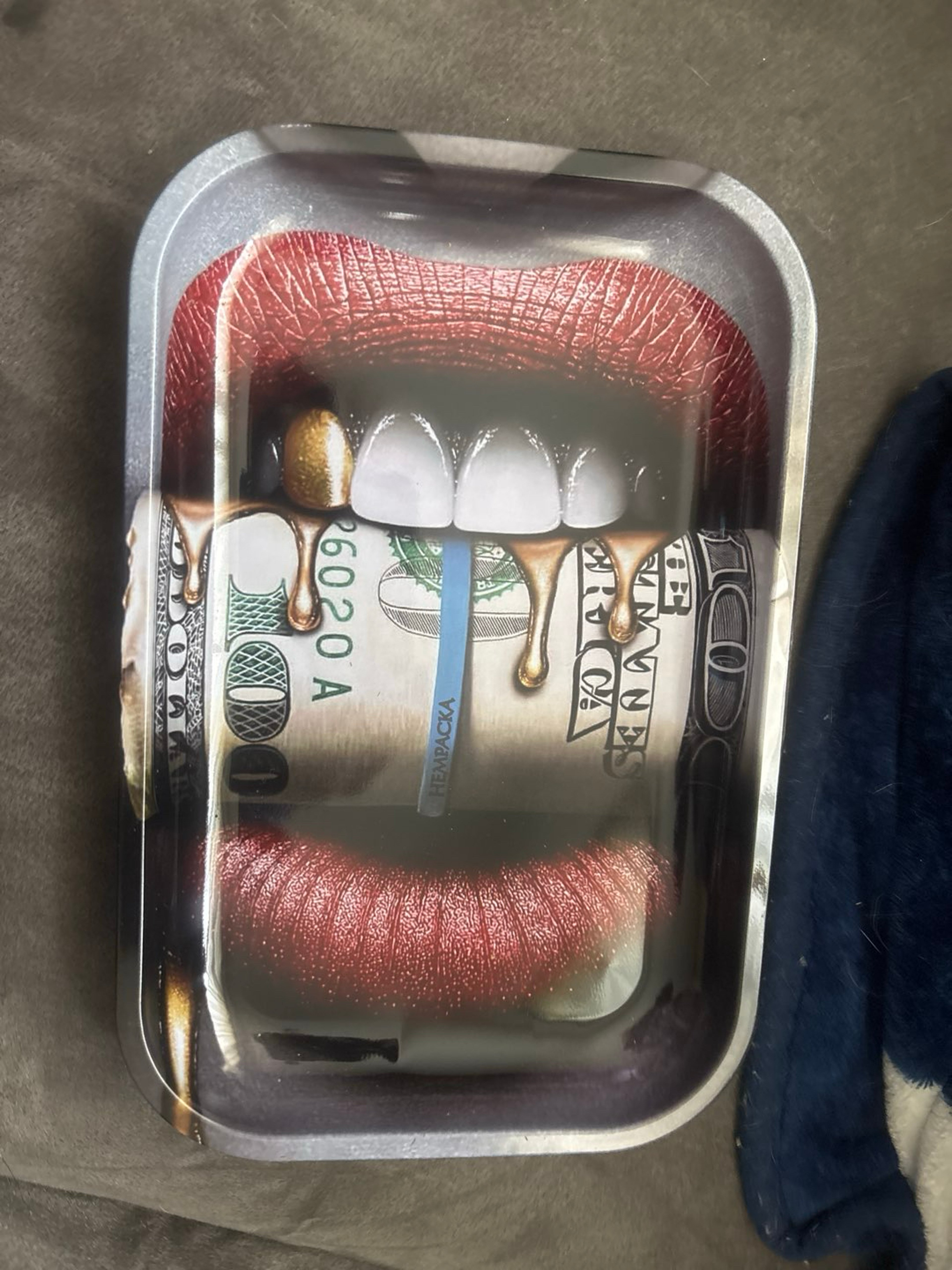 Preview pic of Rolling tray