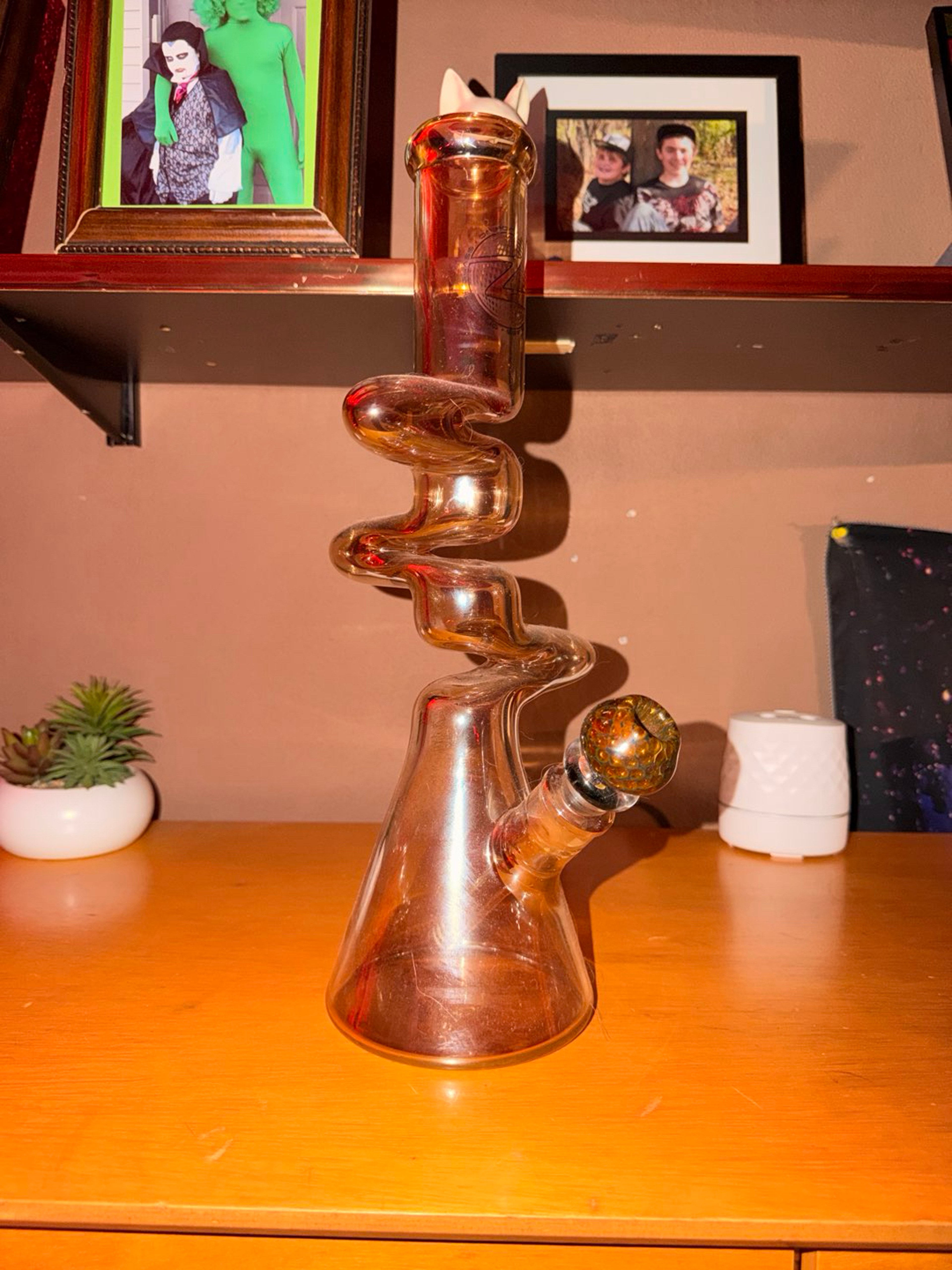 Preview pic of Amber / Fumed Zigzag Beaker Bong