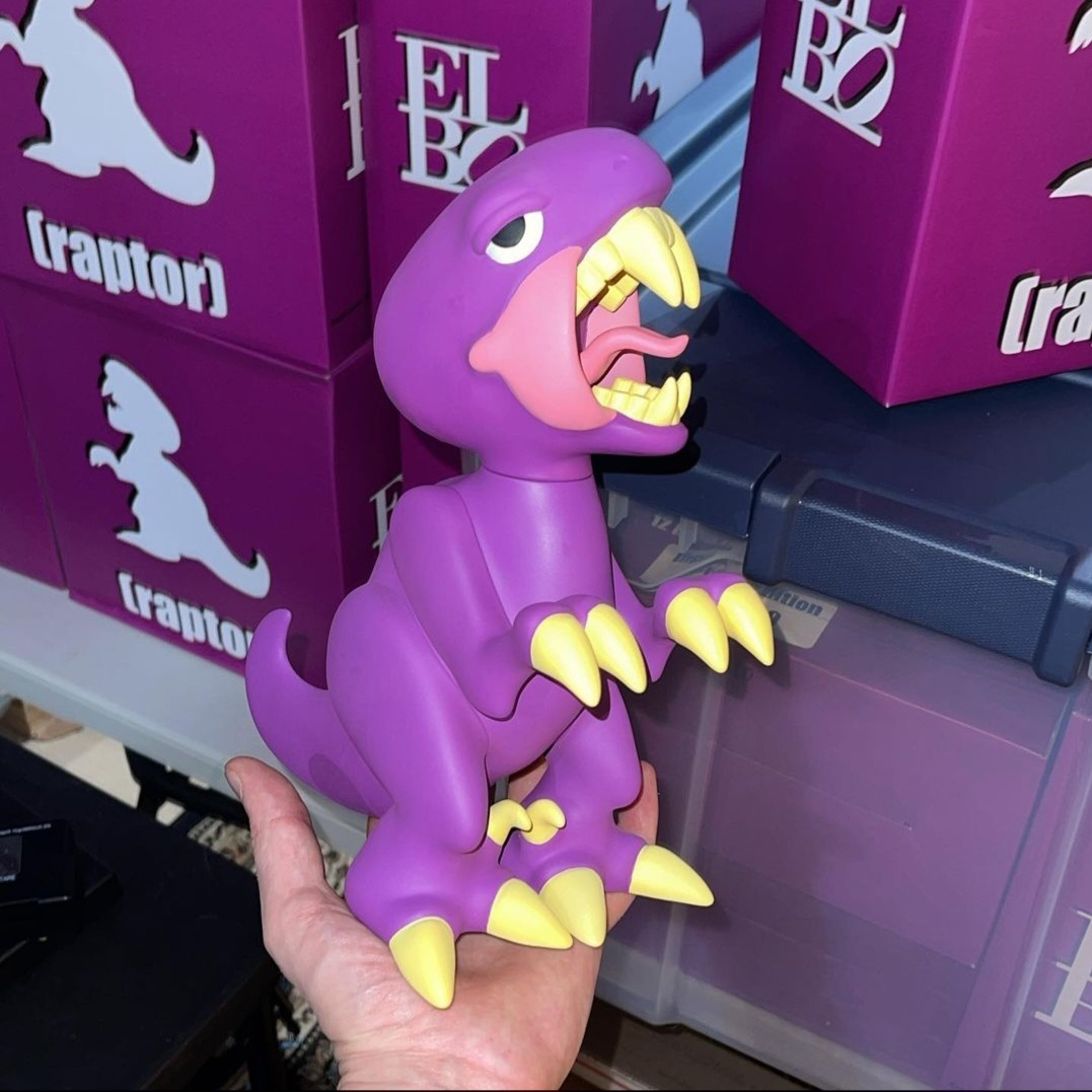 Preview pic of Elbo Glass Open Mouth Raptor Vinyl Figure (12in)
