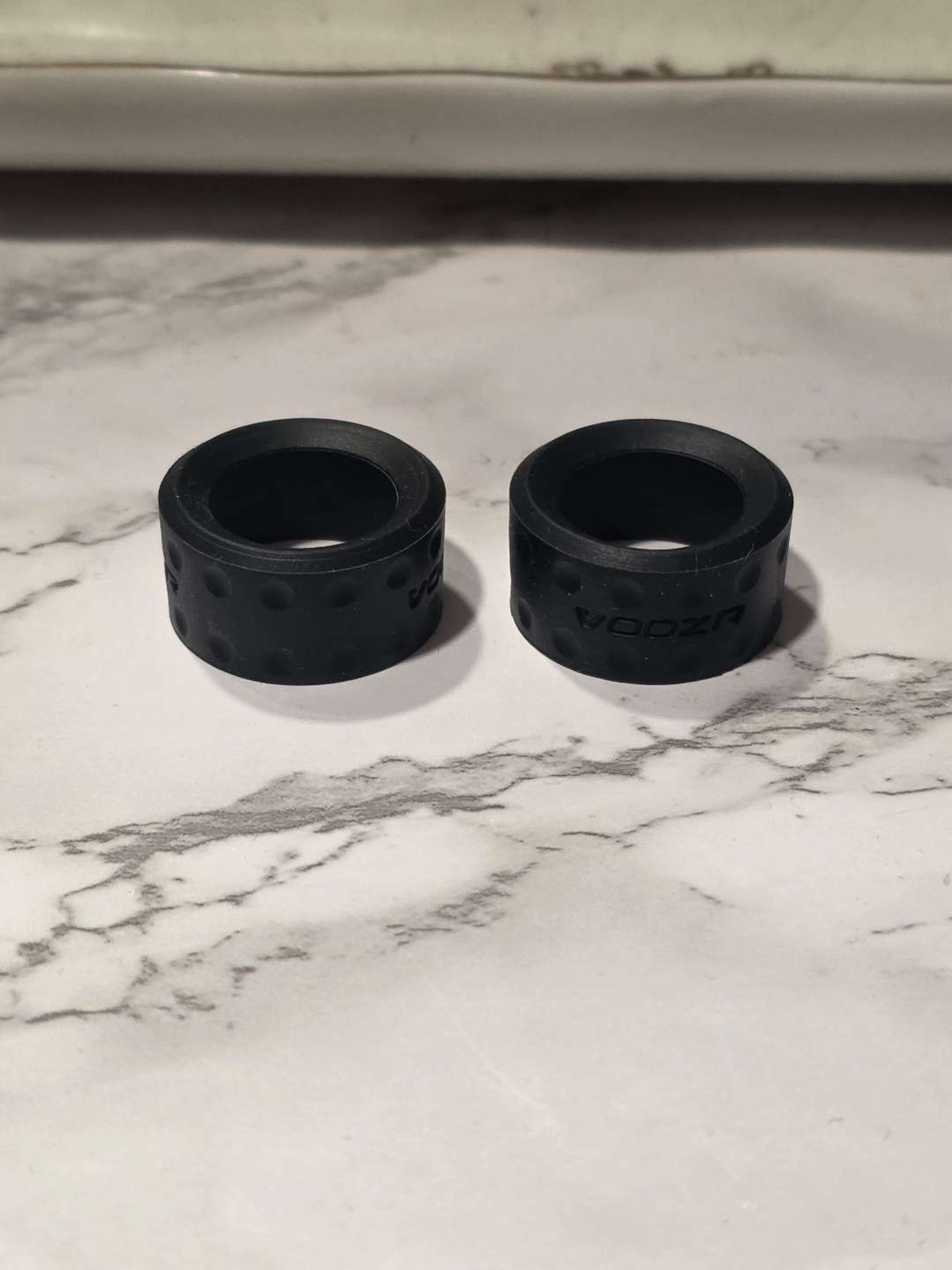 Black atomizer sleeve image 0