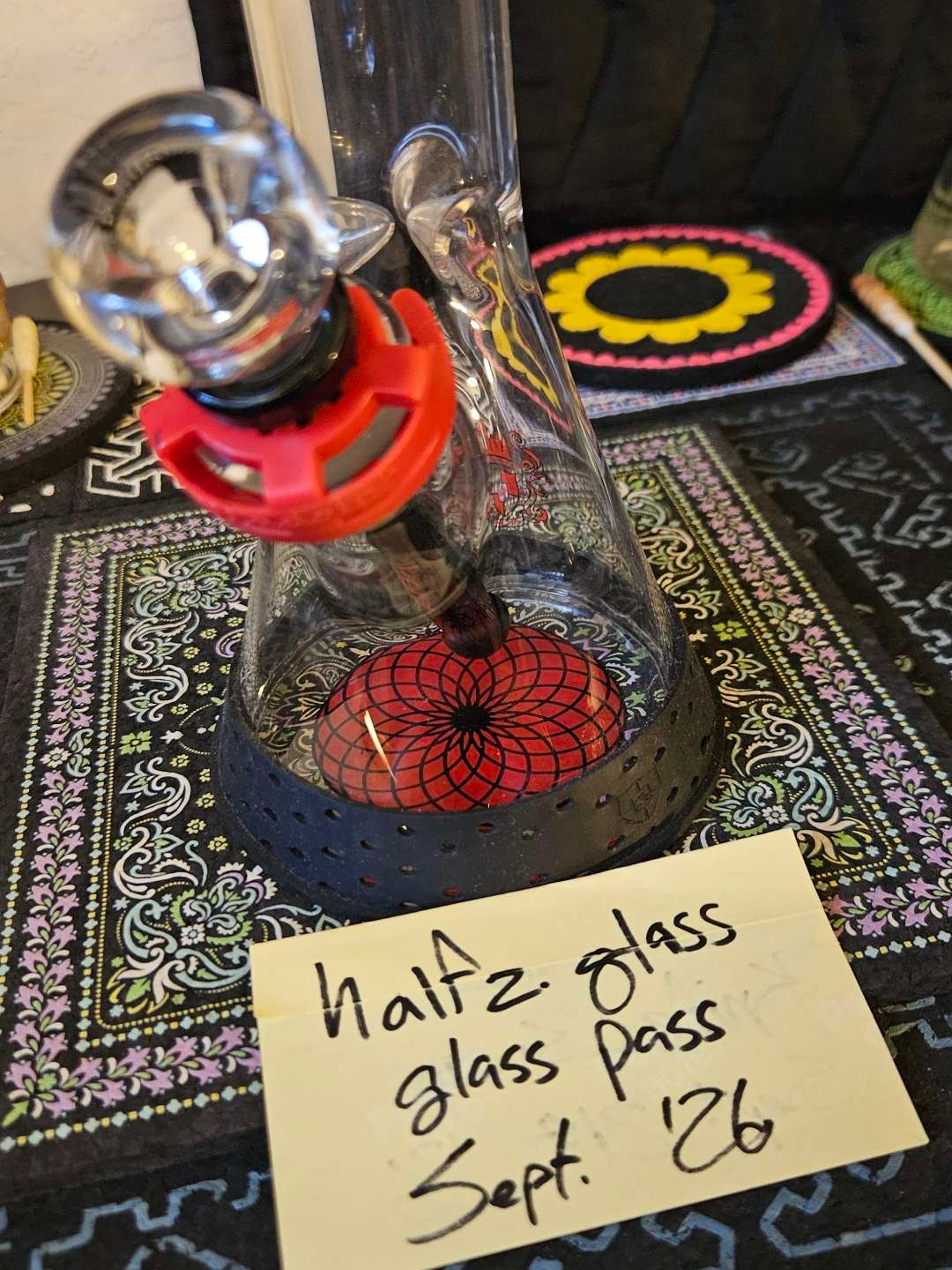 Illadelph mini beaker - red label image 0