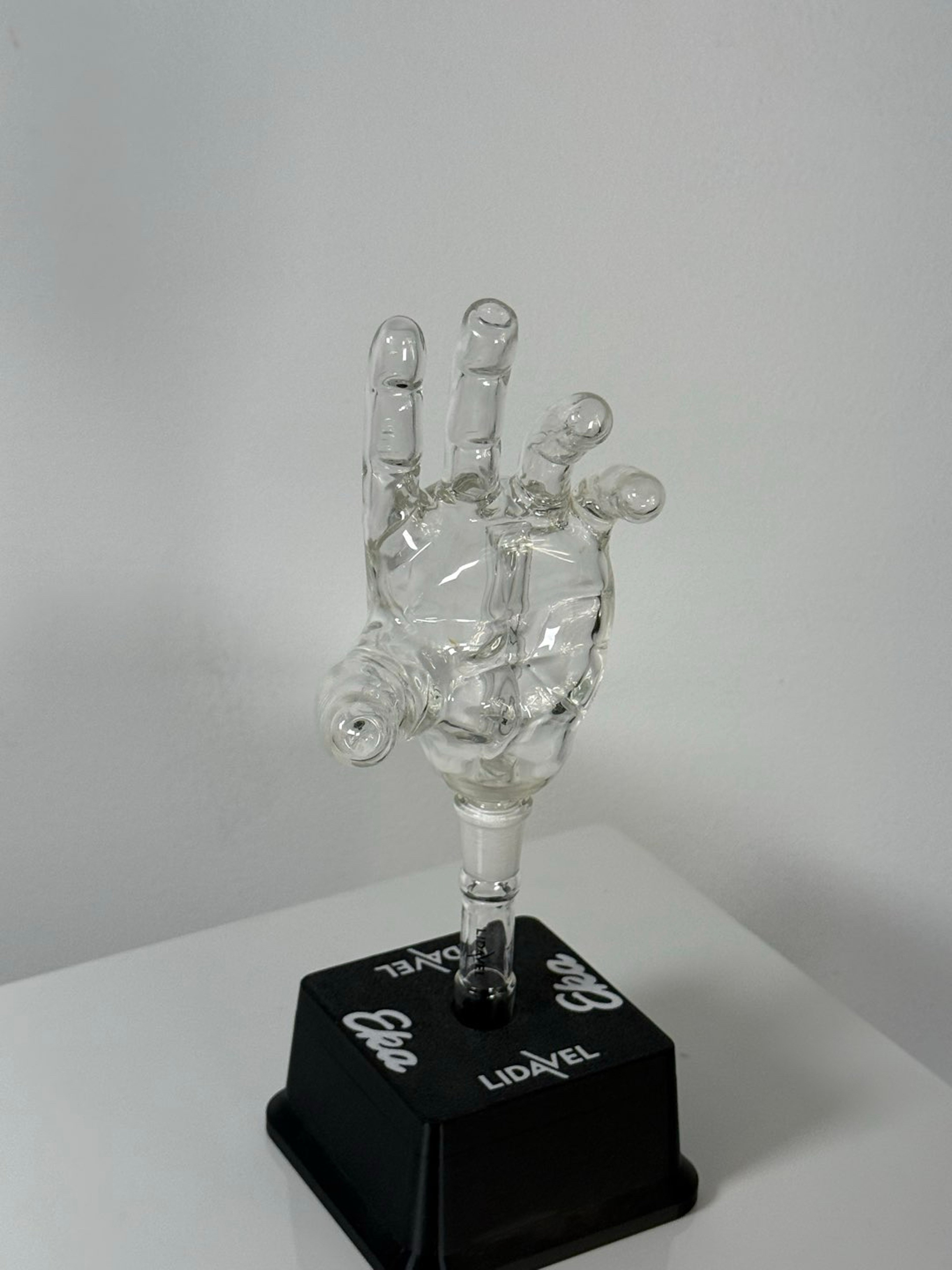 Preview pic of EKA GLASS HAND 2 HOLE PERC WATER TOP FOR LIDAVEL BOX