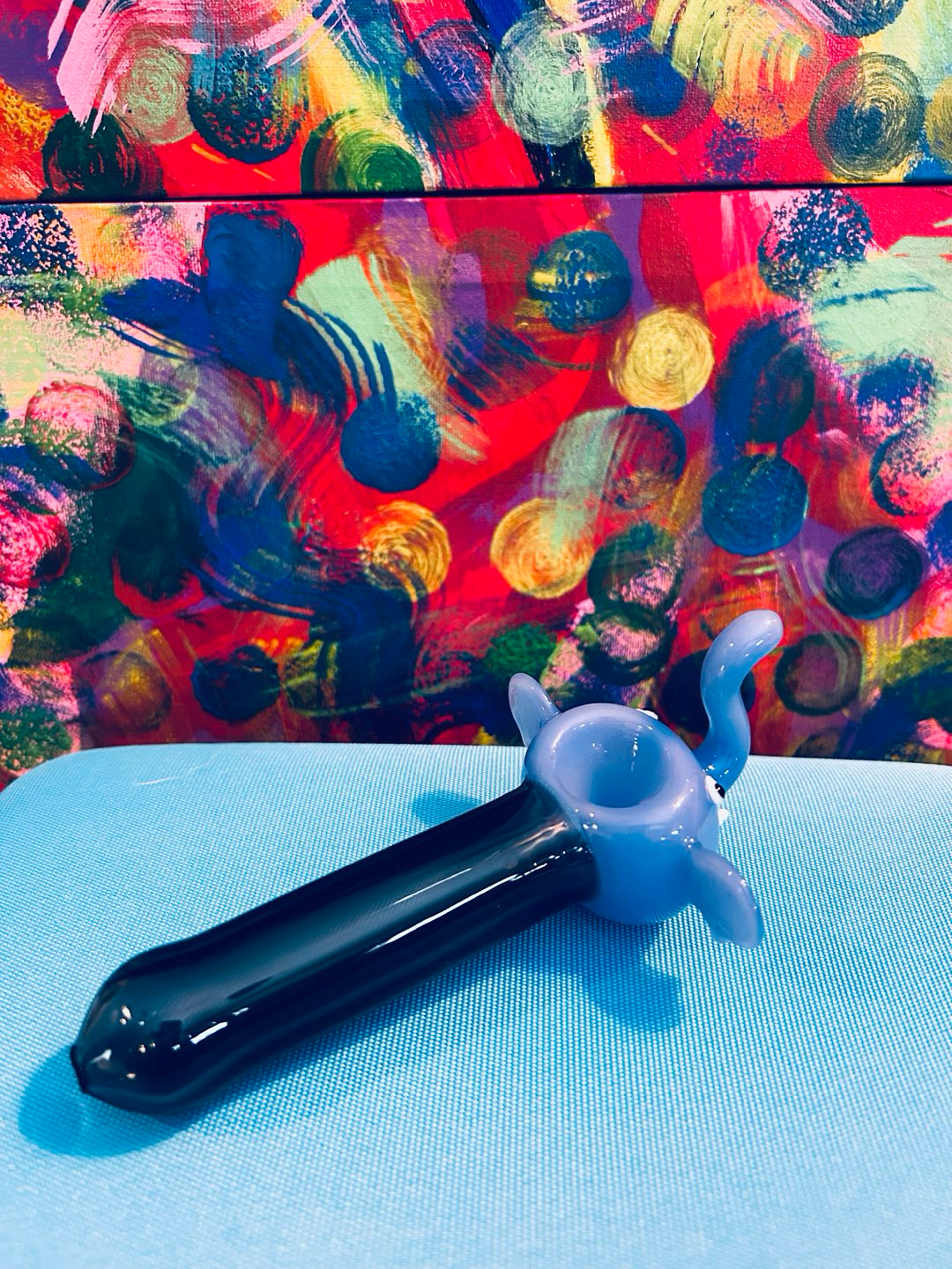 Handblown glass elephant themed hand pipe image 0
