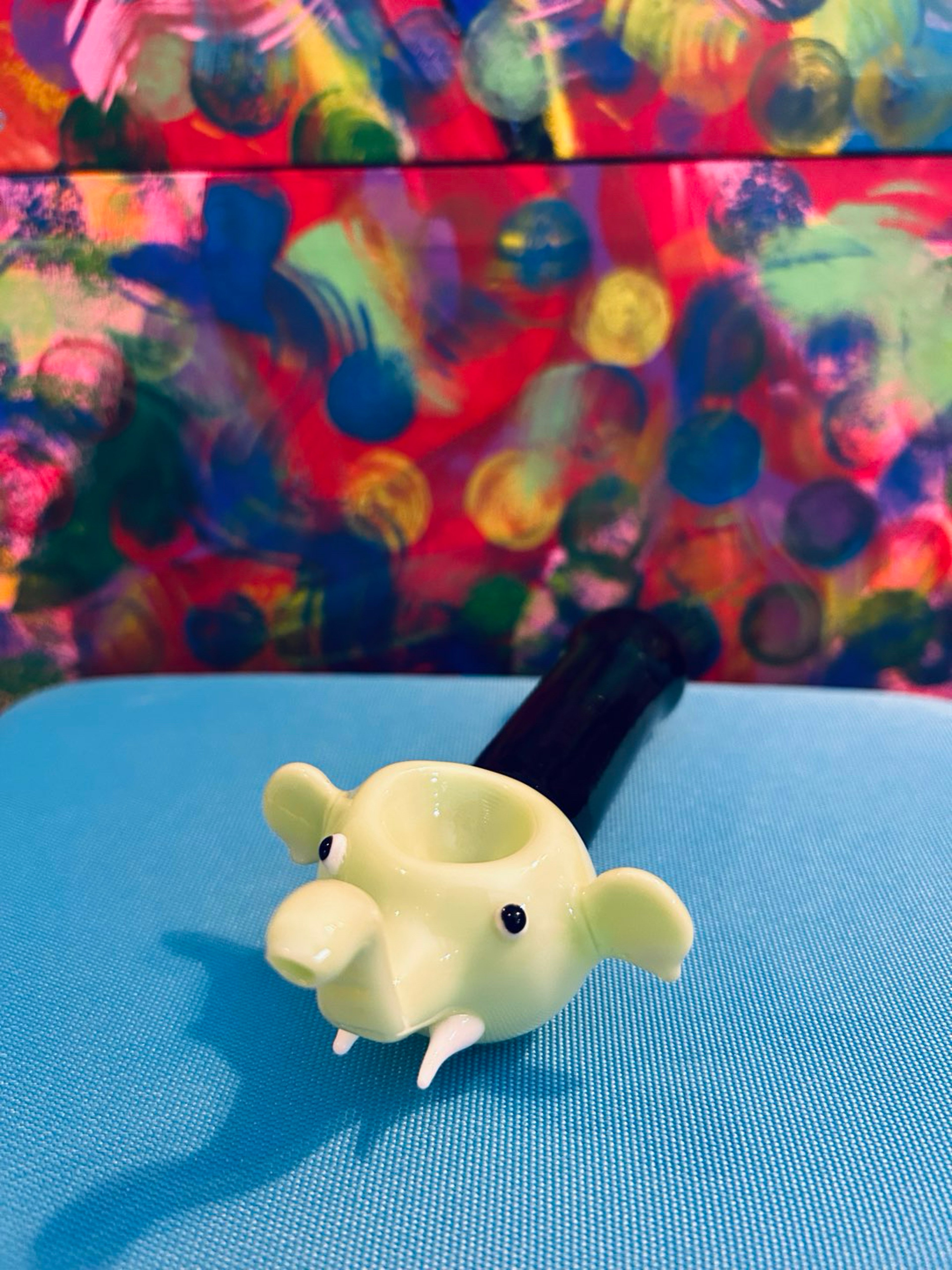 Handblown glass elephant themed hand pipe image 0