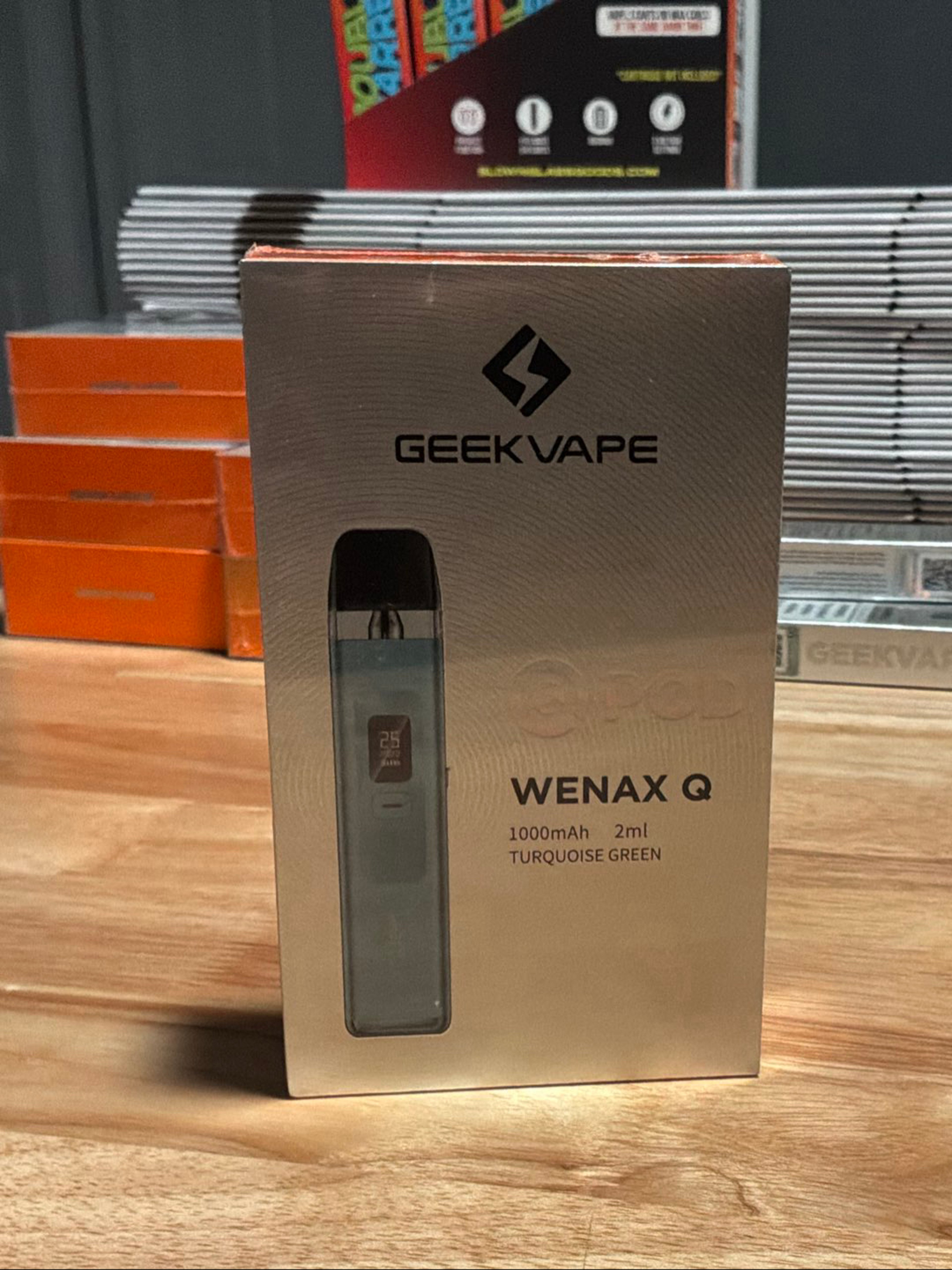 Preview pic of GEEK VAPE WENAX Q 25W POD KIT (Turquoise Green)