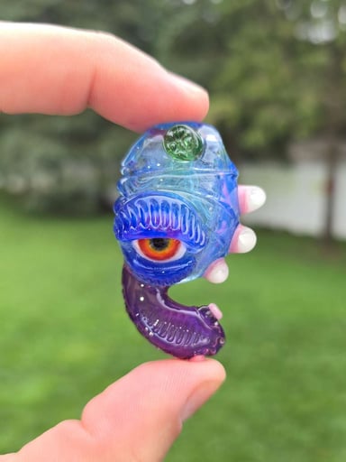 Preview pic of Salt pendant