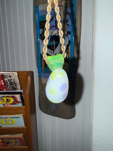 Preview pic of Egg pendant
