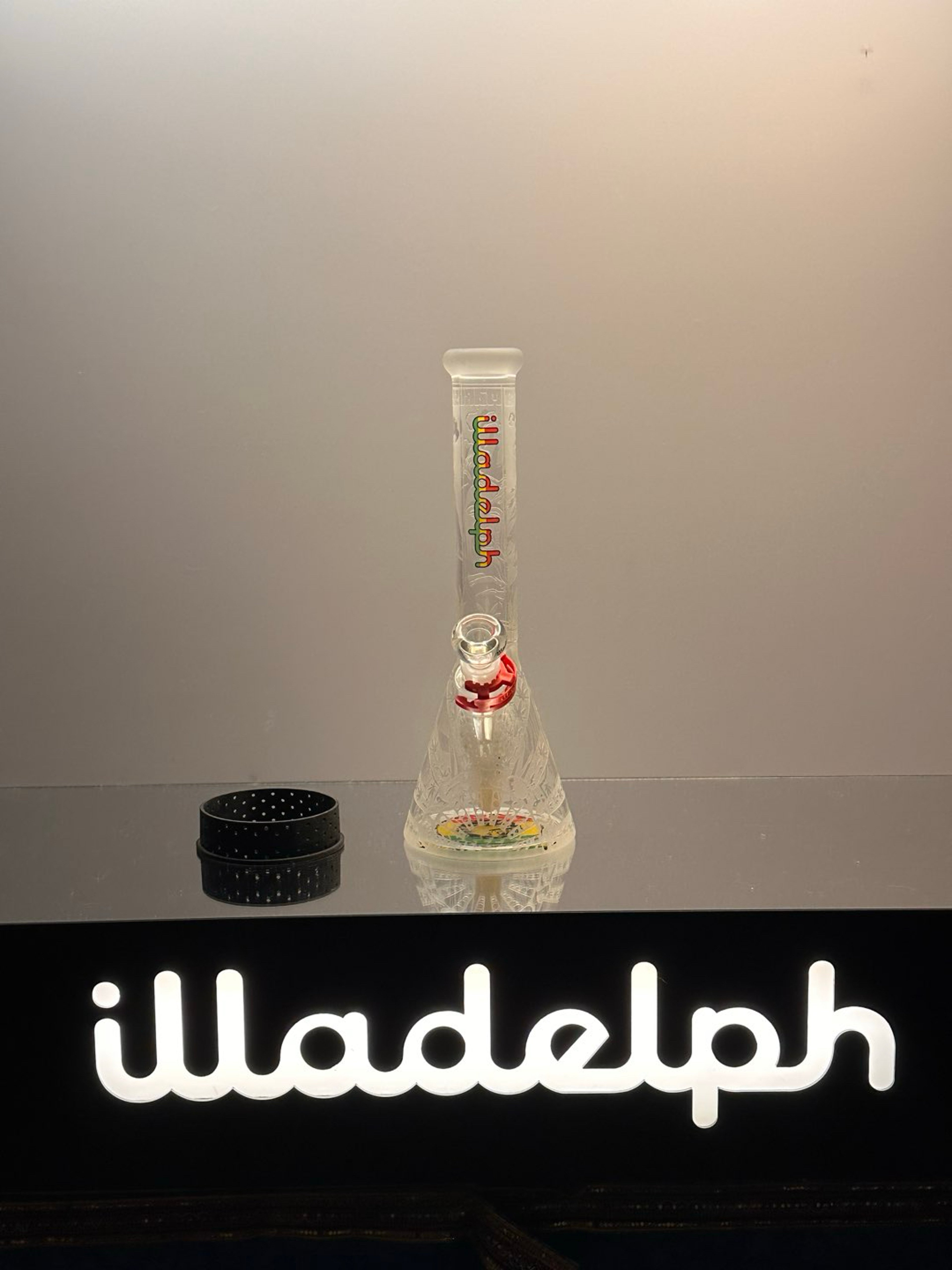 Preview pic of Illadelph Rasta Mini Beaker with Custom Bob Marley Blasting, One of a Kind!! Beautiful