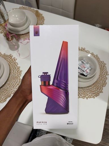 Preview pic of NEW PUFFCO PEAK PRO 3DXL  PEARL 3DXL