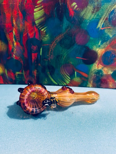 Preview pic of Handcrafted Bee Glass hand pipe