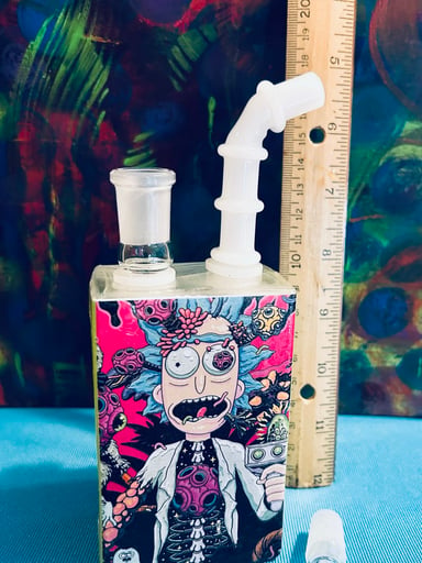 Preview pic of Rick and Morty Glass juice box design water pipe