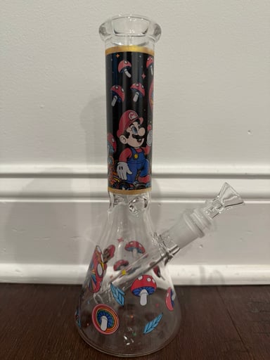 Preview pic of 10” Premium Beaker Bottom Mario Mushrooms 14mm