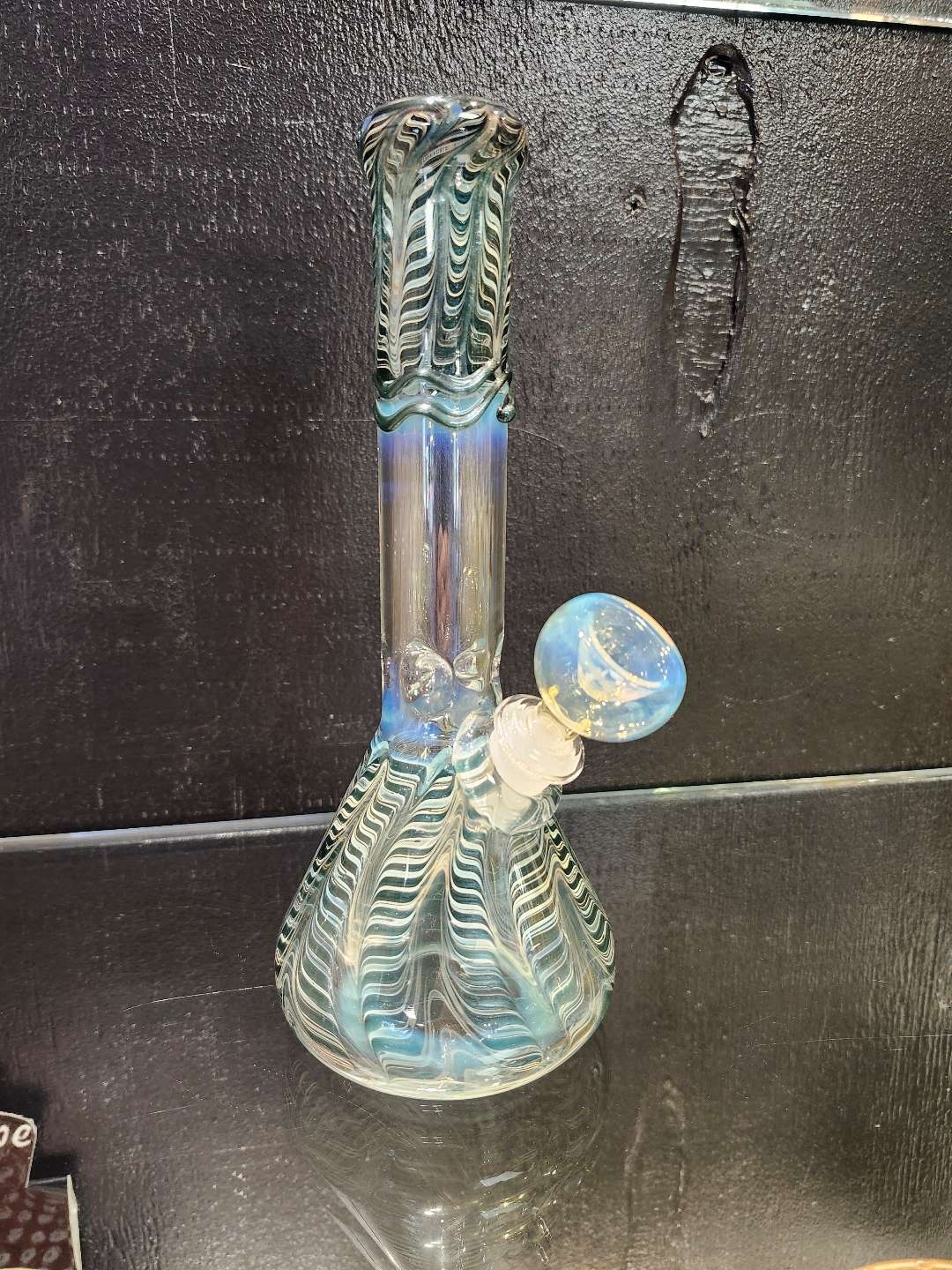 Preview pic of MARY JANES GLASS 

10" BEAKER 

14MM