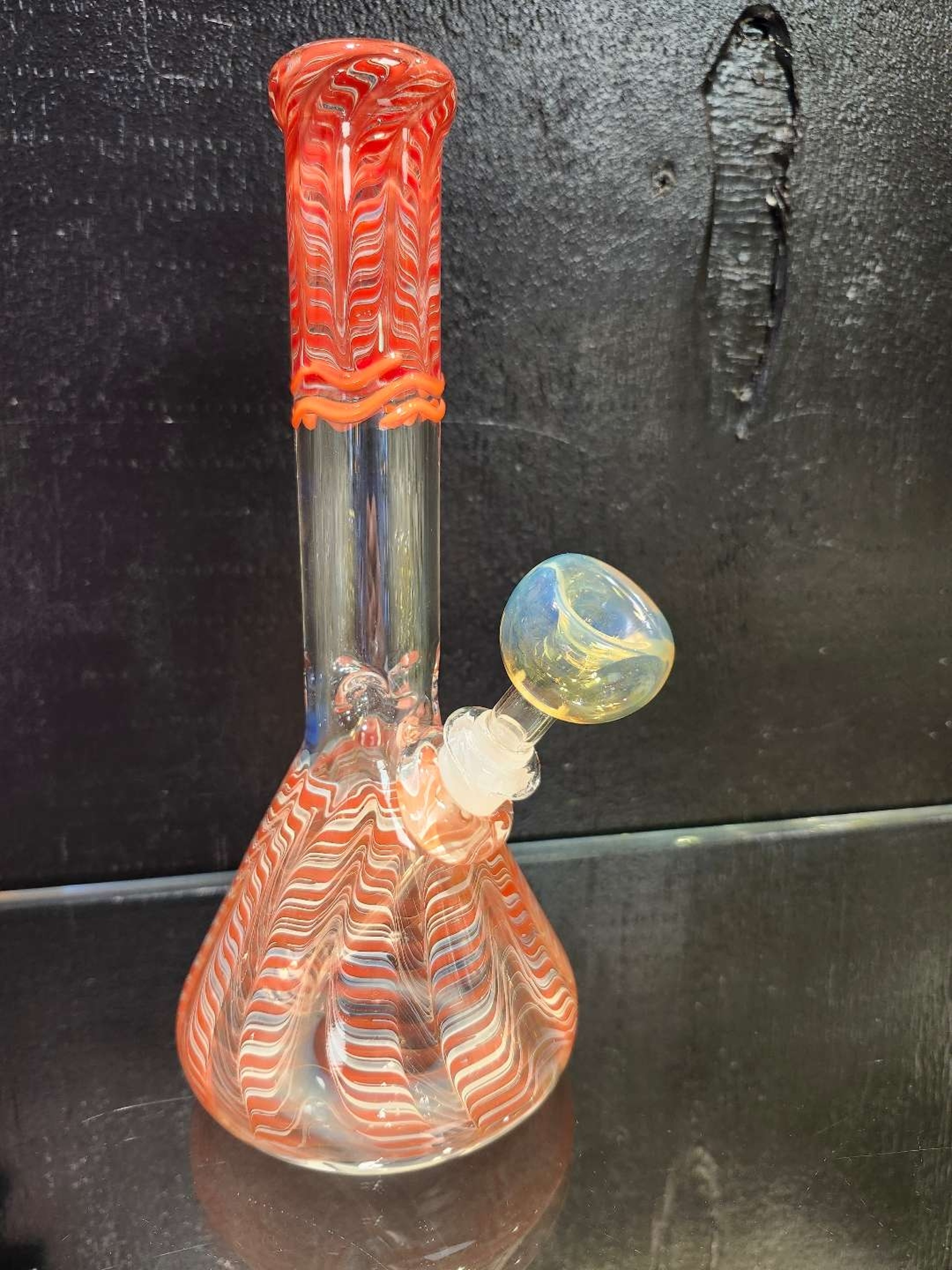 Preview pic of MARY JANES GLASS 

10" BEAKER 

14MM