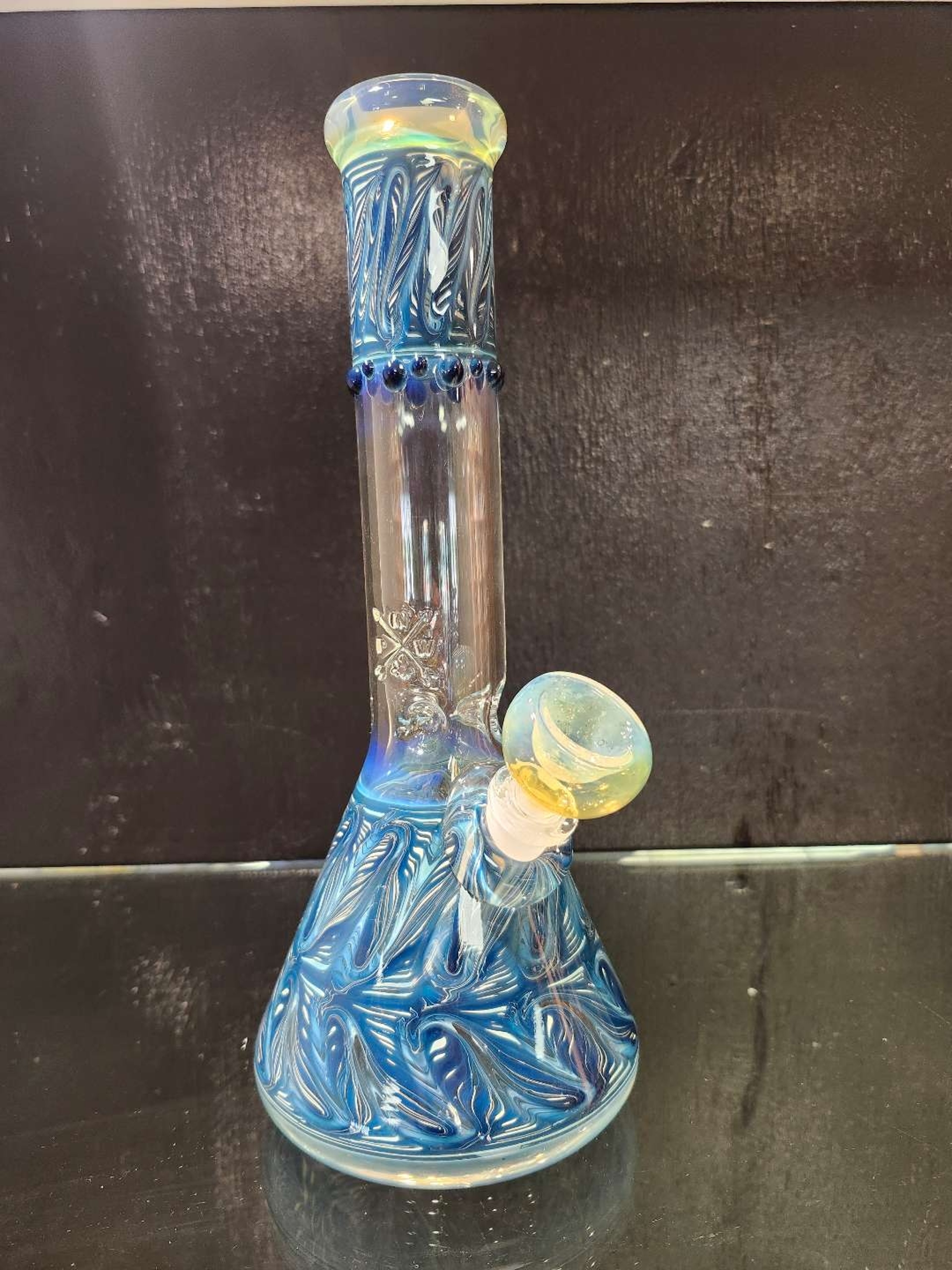 Preview pic of MARY JANES GLASS

 12" 

BEAKER