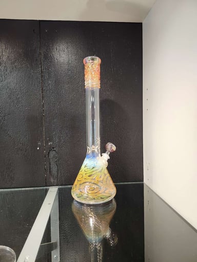 Preview pic of MARY JANES GLASS 16" BEAKER