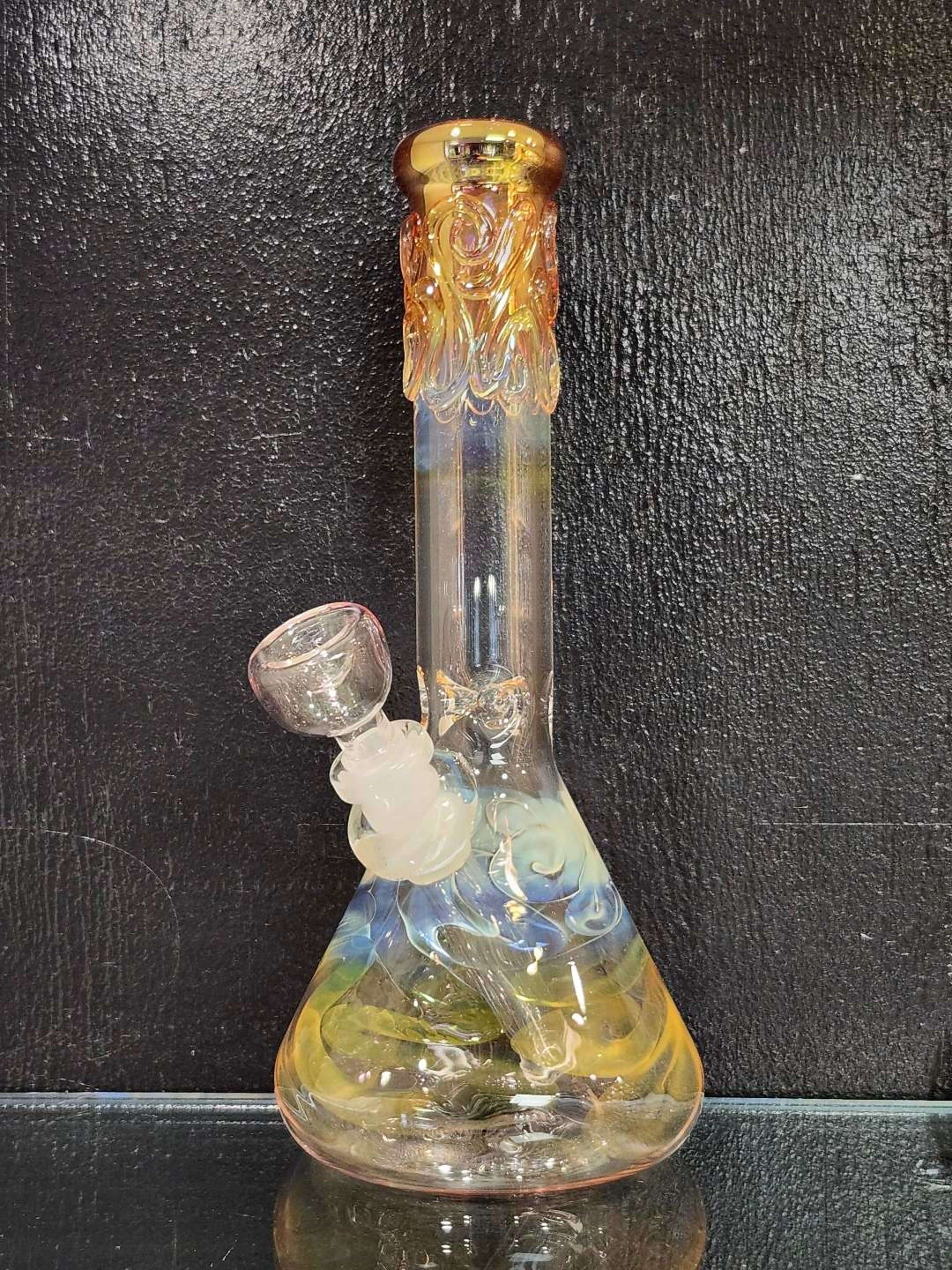 Preview pic of MARY JANES GLASS 10" BEAKER