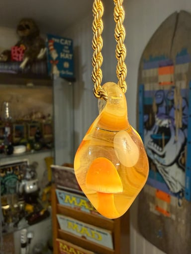 Preview pic of Mushroom pendant oldschool