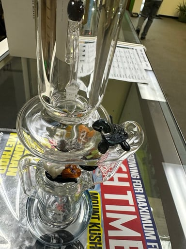 Preview pic of Empire glass - under the sea UV reactive recycler rig
