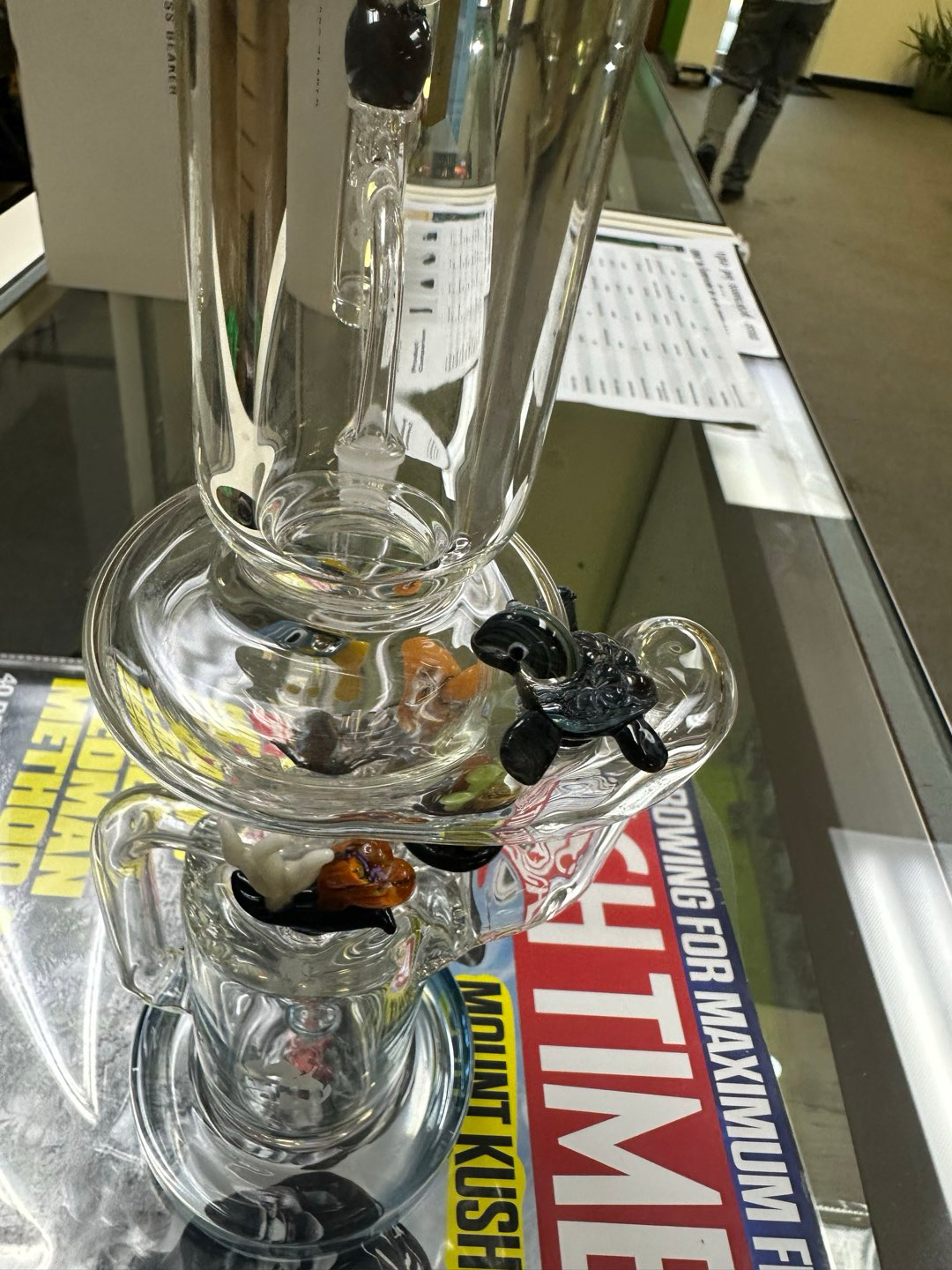 Preview pic of Empire glass - under the sea UV reactive recycler rig