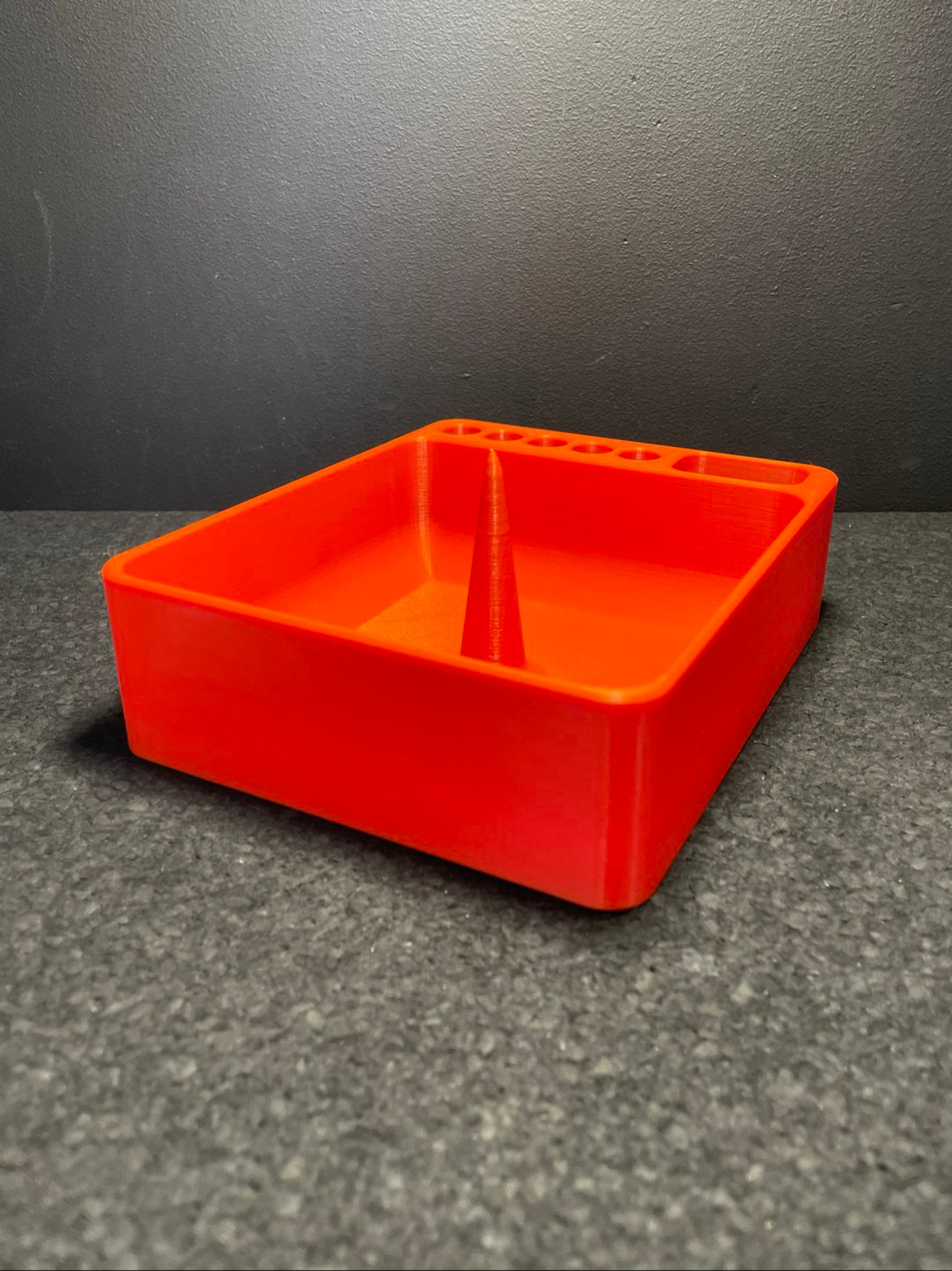 Preview pic of Ashtray/de-bowler Orange