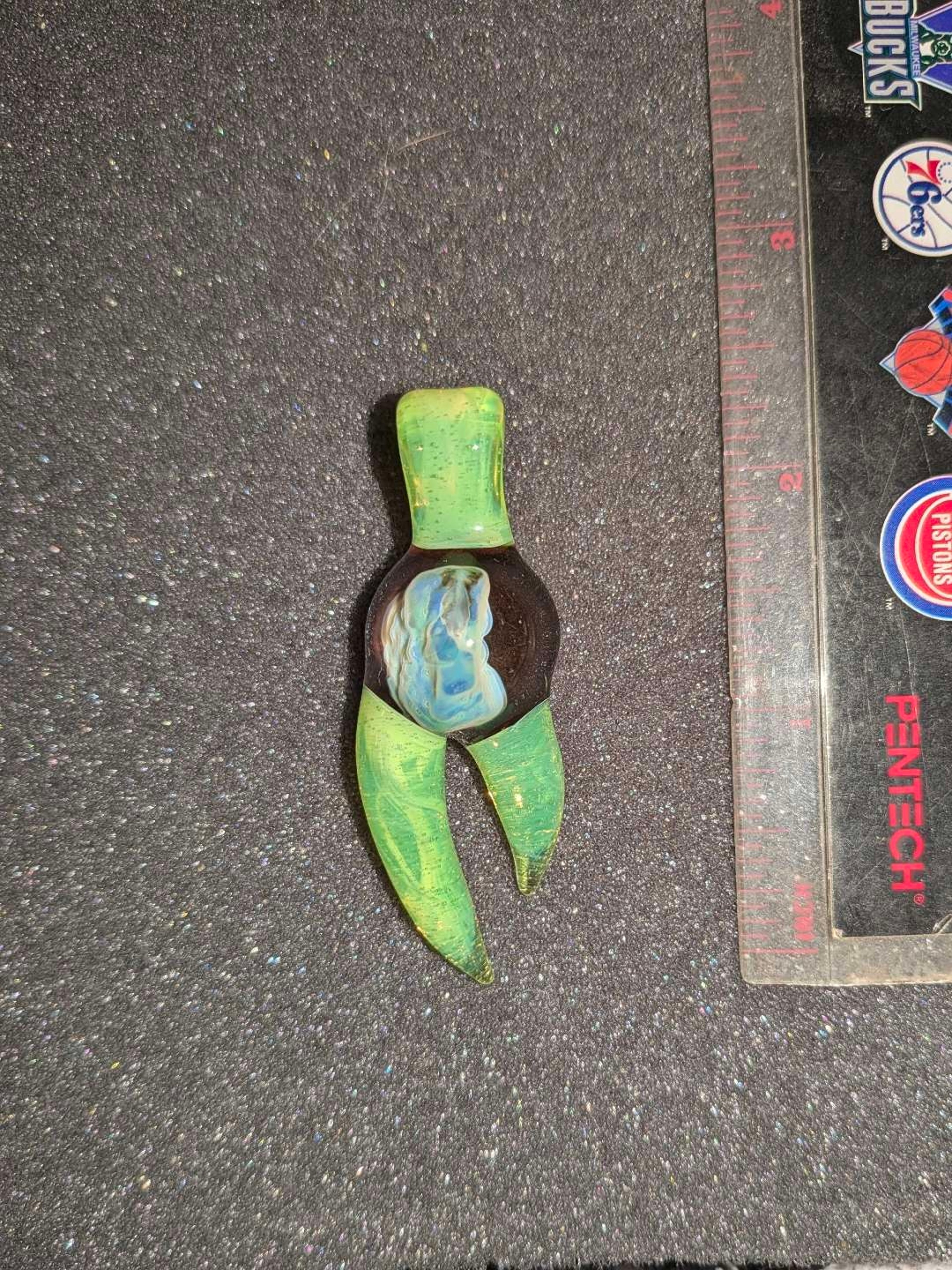 Fume core pendant with slyme horns image 0