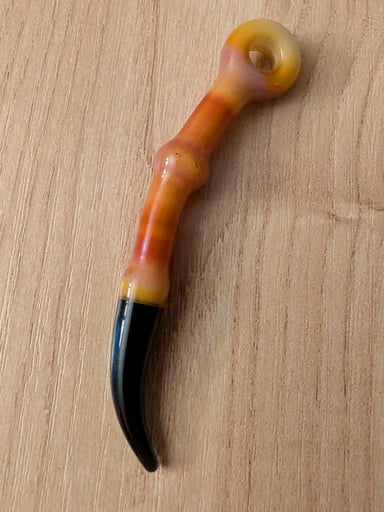 Preview pic of Burtoni Flamingo Claw Pendant