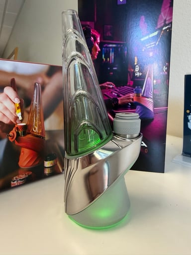Preview pic of Puffco Peak Pro w/ updated 3D Chamber - Guardian Limited Edition Rare