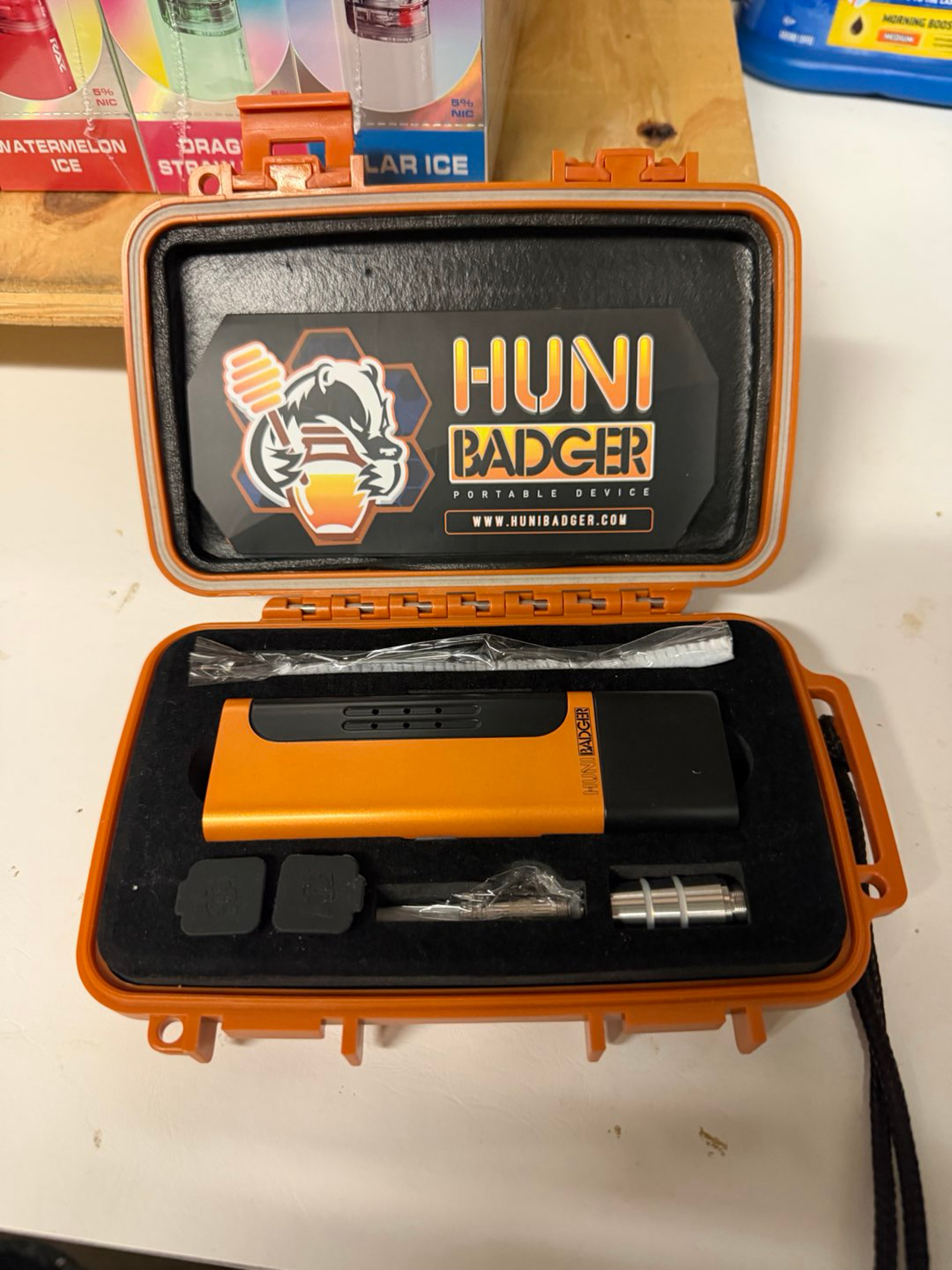 Huni badger image 0